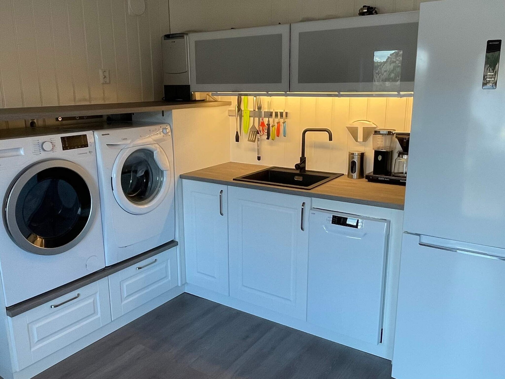 6-persoons vakantiehuis aan het meer in Urangsvåg met whirlpool - foto 92