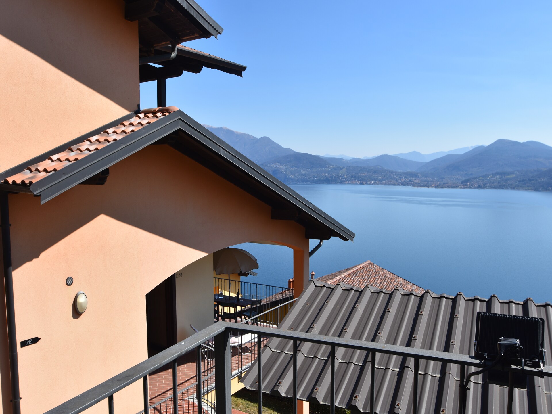 Knus vakantiehuis met privétuin en zwembad nabij het Lago Maggiore - foto 28