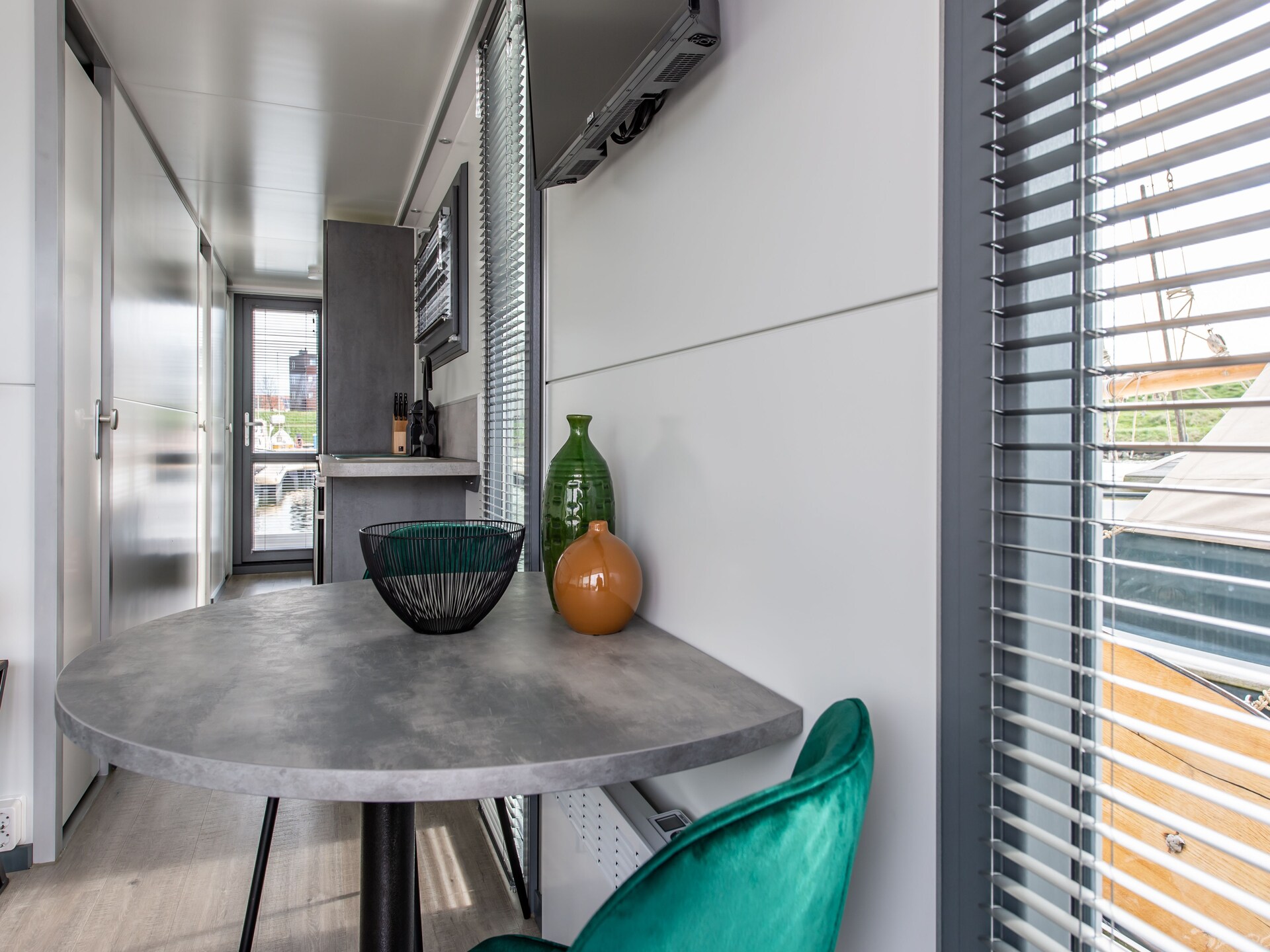 Waterlodge Blue Island: uniek overnachten aan het Veerse Meer - foto 4
