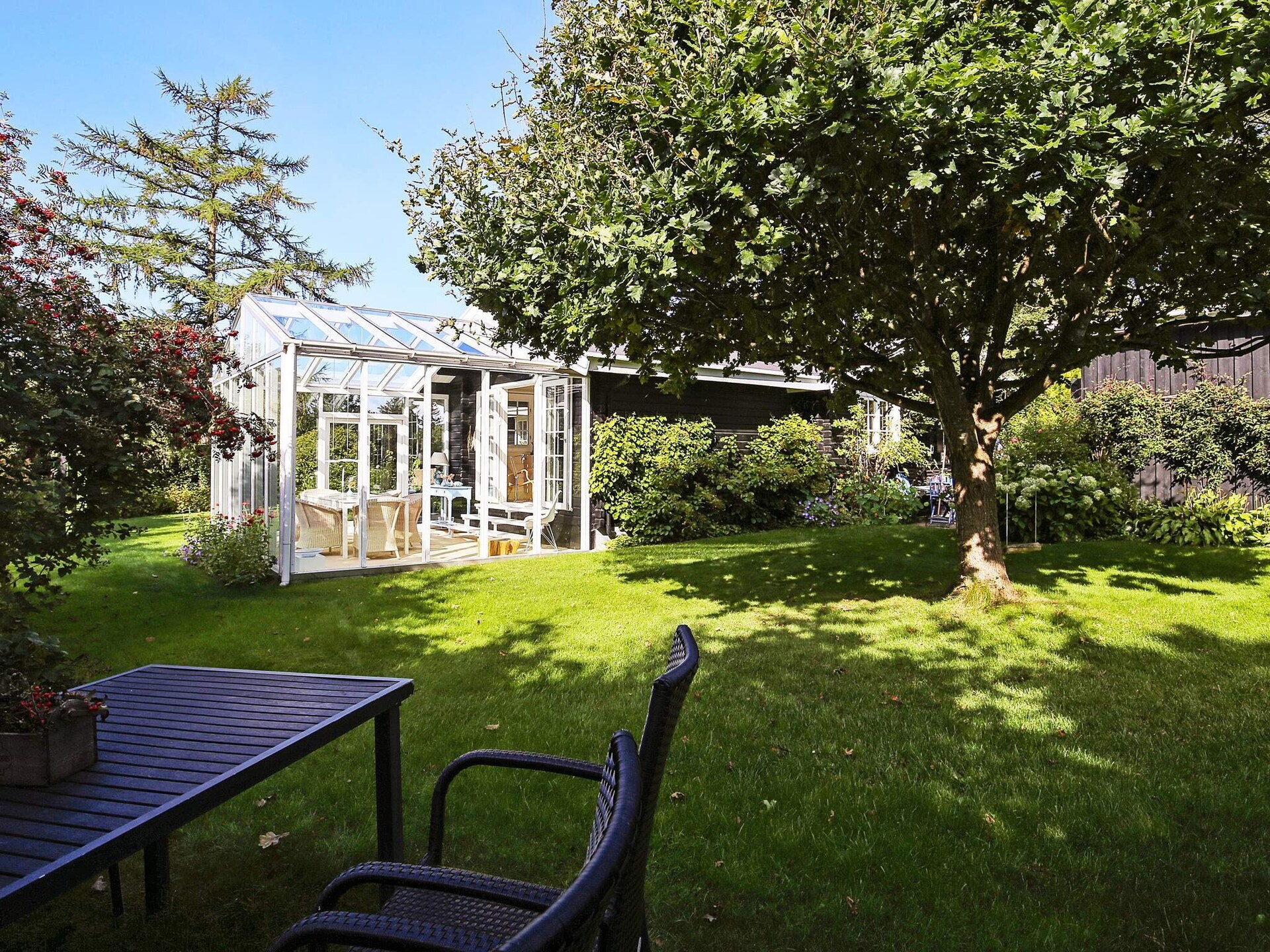 Licht vakantiehuis met serre en tuin op 1,4 km van zee bij Græsted - foto 37