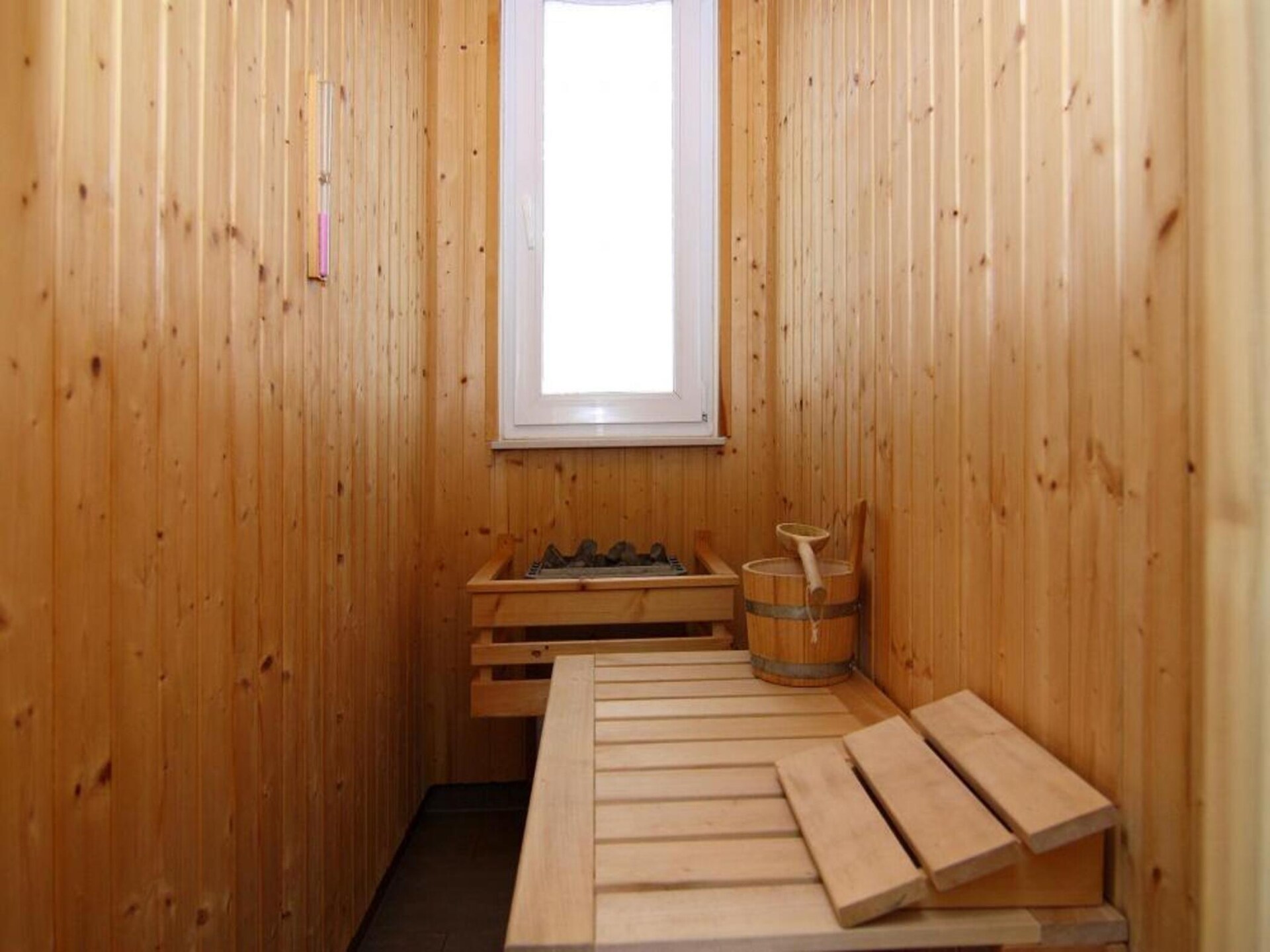 Ferienhaus de Poeler Drift: luxe vakantiehuis met sauna, 400m van de Oostzee - foto 7