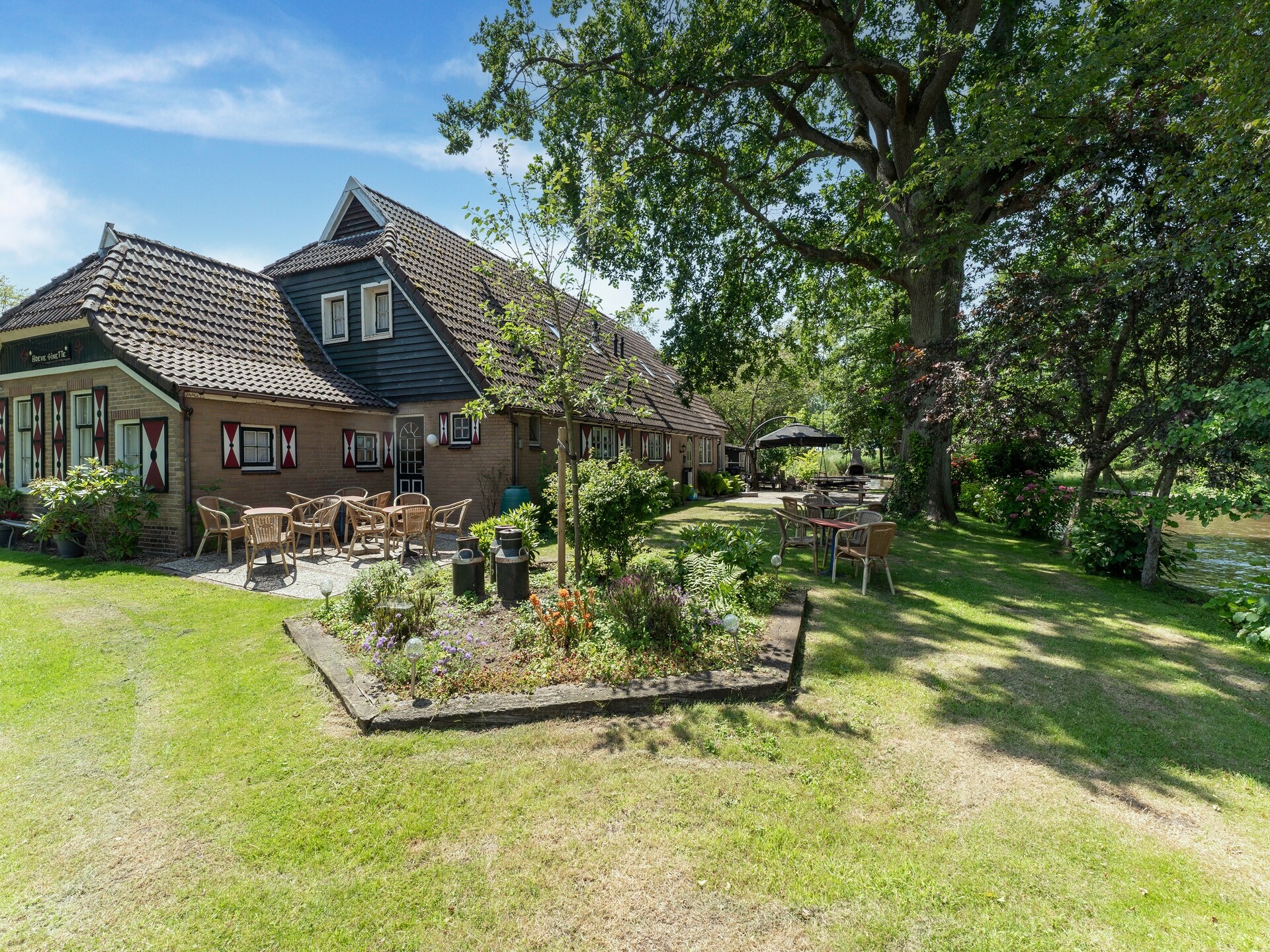22-persoons boerderij in Giethoorn met terras aan het water - foto 7