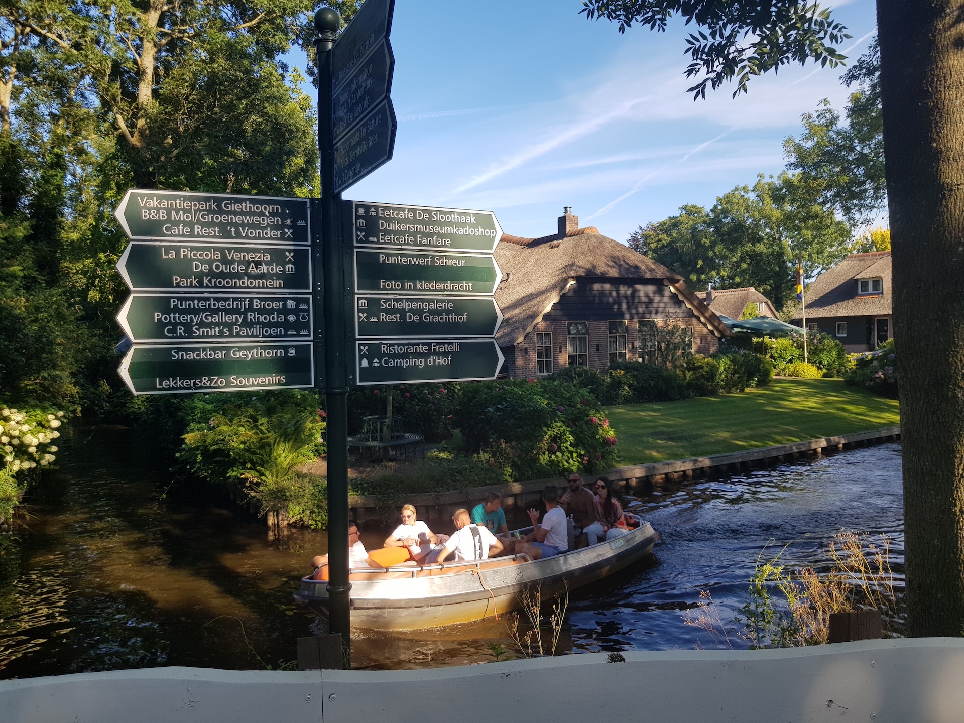 22-persoons boerderij in Giethoorn met terras aan het water - foto 32