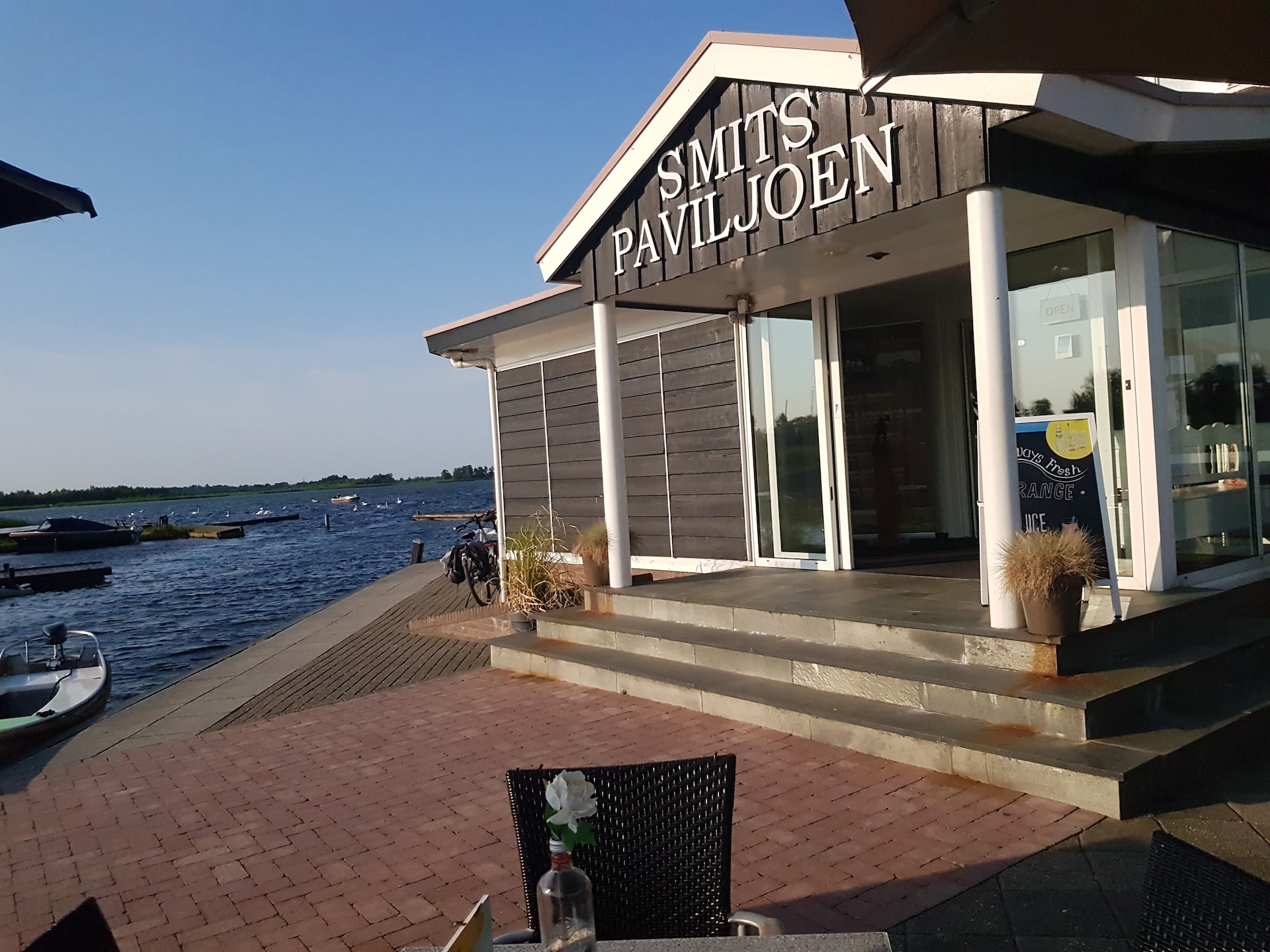 22-persoons boerderij in Giethoorn met terras aan het water - foto 36