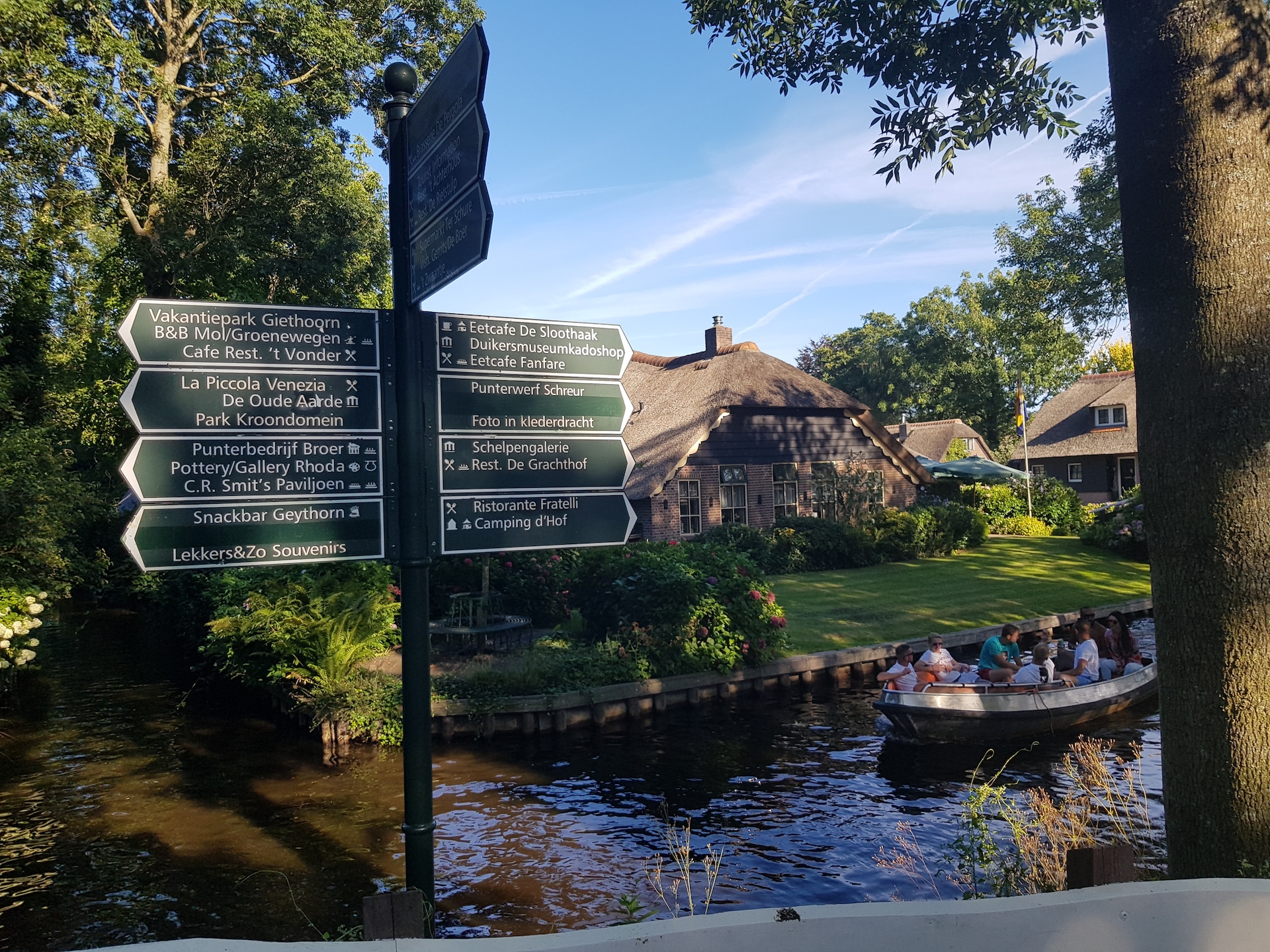 22-persoons boerderij in Giethoorn met terras aan het water - foto 37