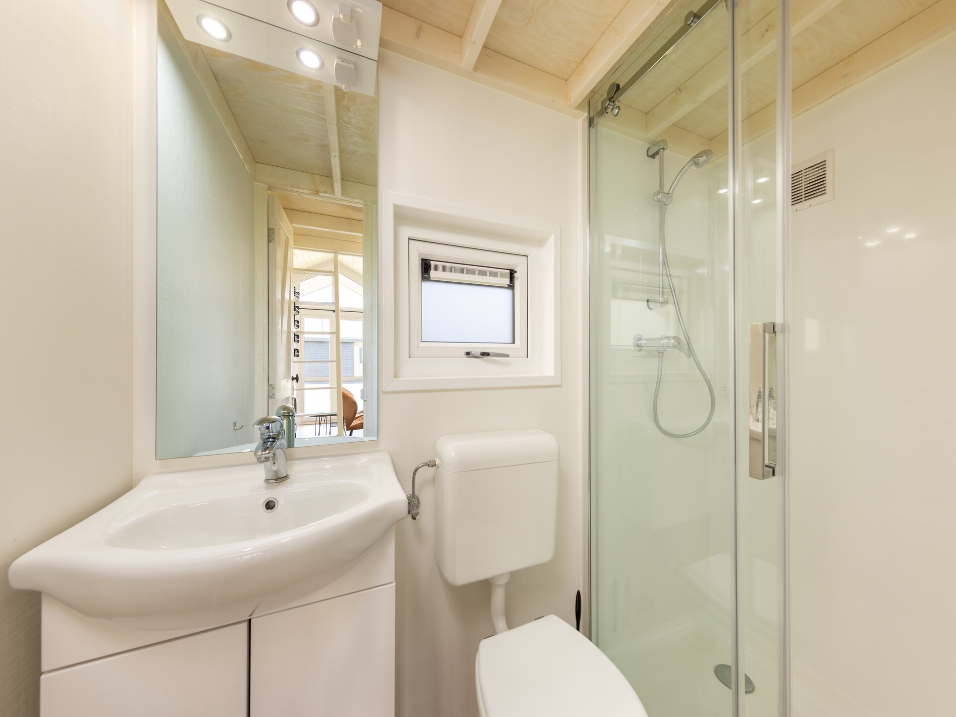 Tiny house Tolplas 19: compact genieten aan het water in Twente - foto 6