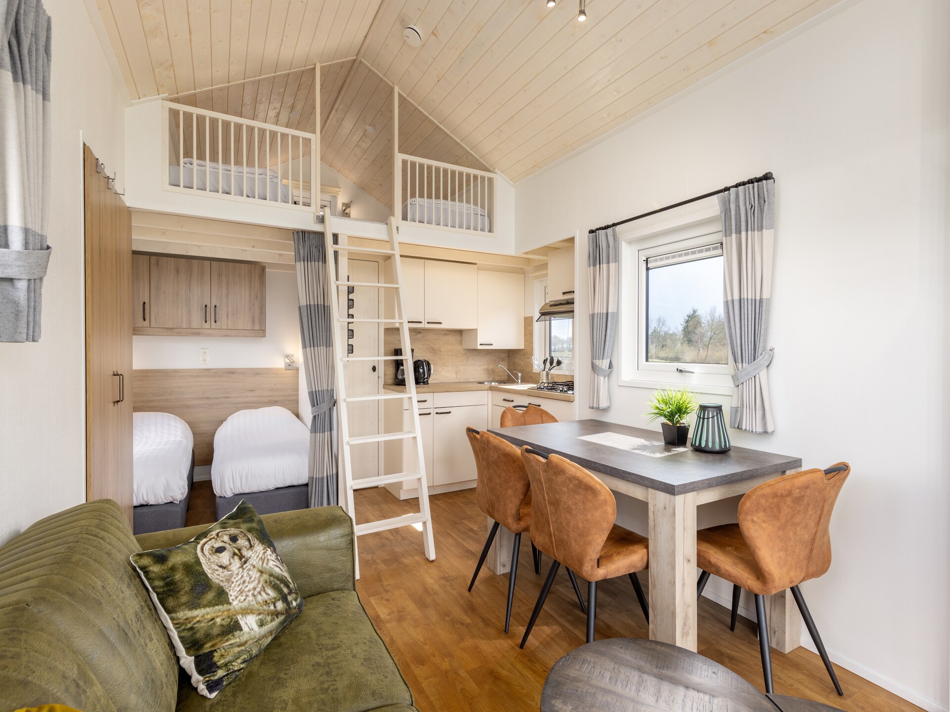 Tiny house Tolplas 19: compact genieten aan het water in Twente - foto 3