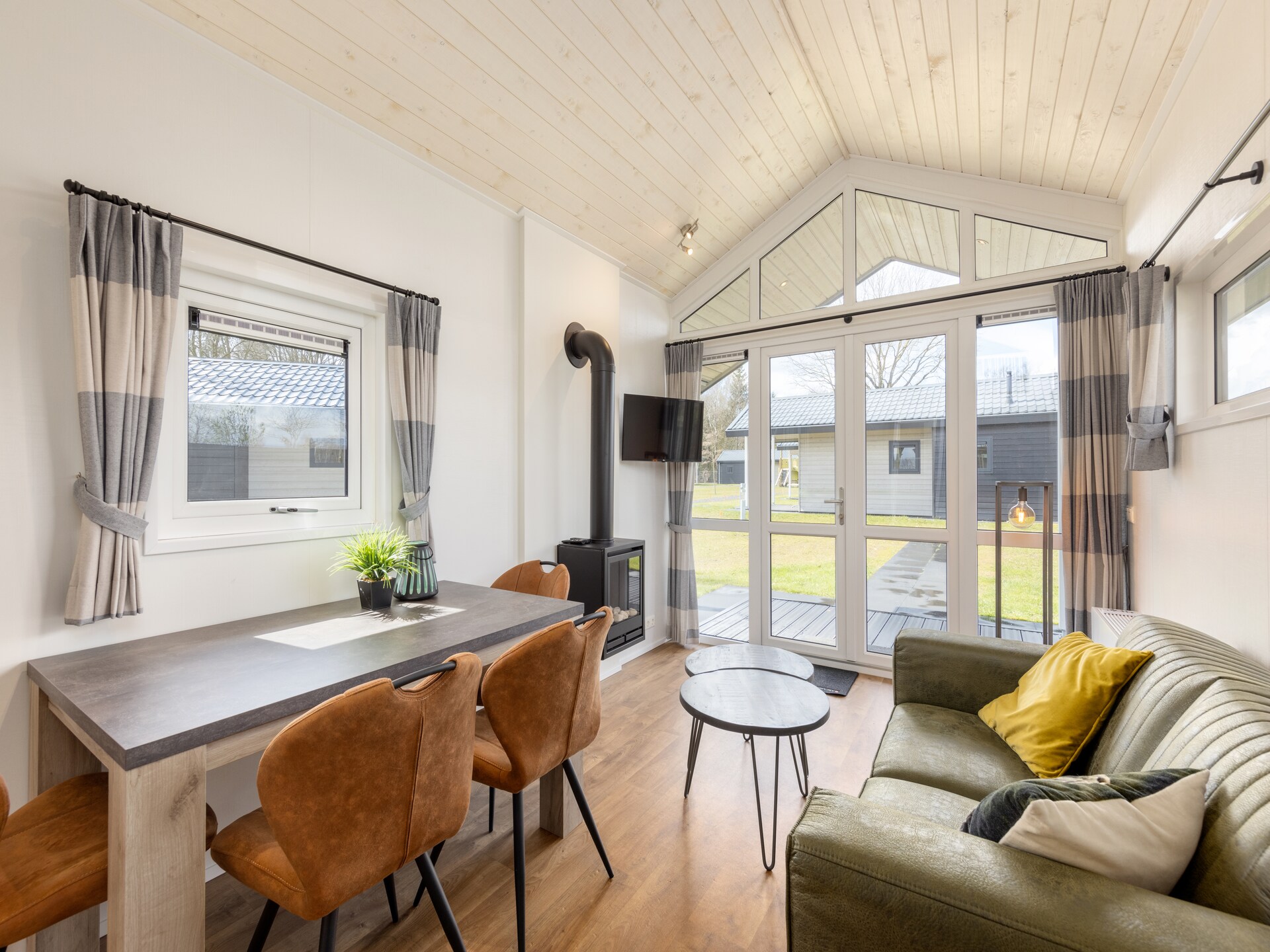 Tiny house Tolplas 19: compact genieten aan het water in Twente - foto 2