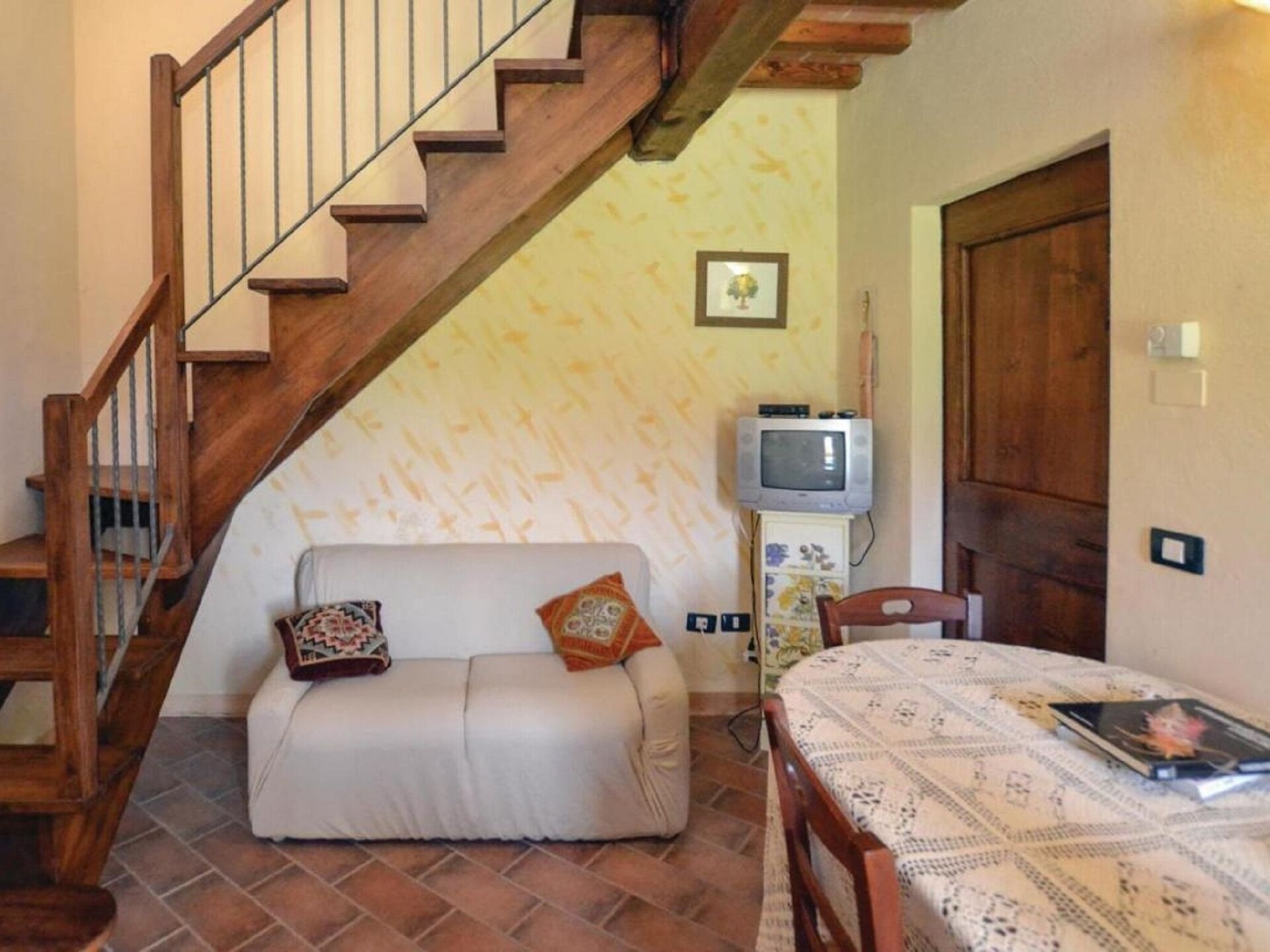 Ruim vakantiehuis voor 30 personen met privézwembad in Città di Castello - foto 9