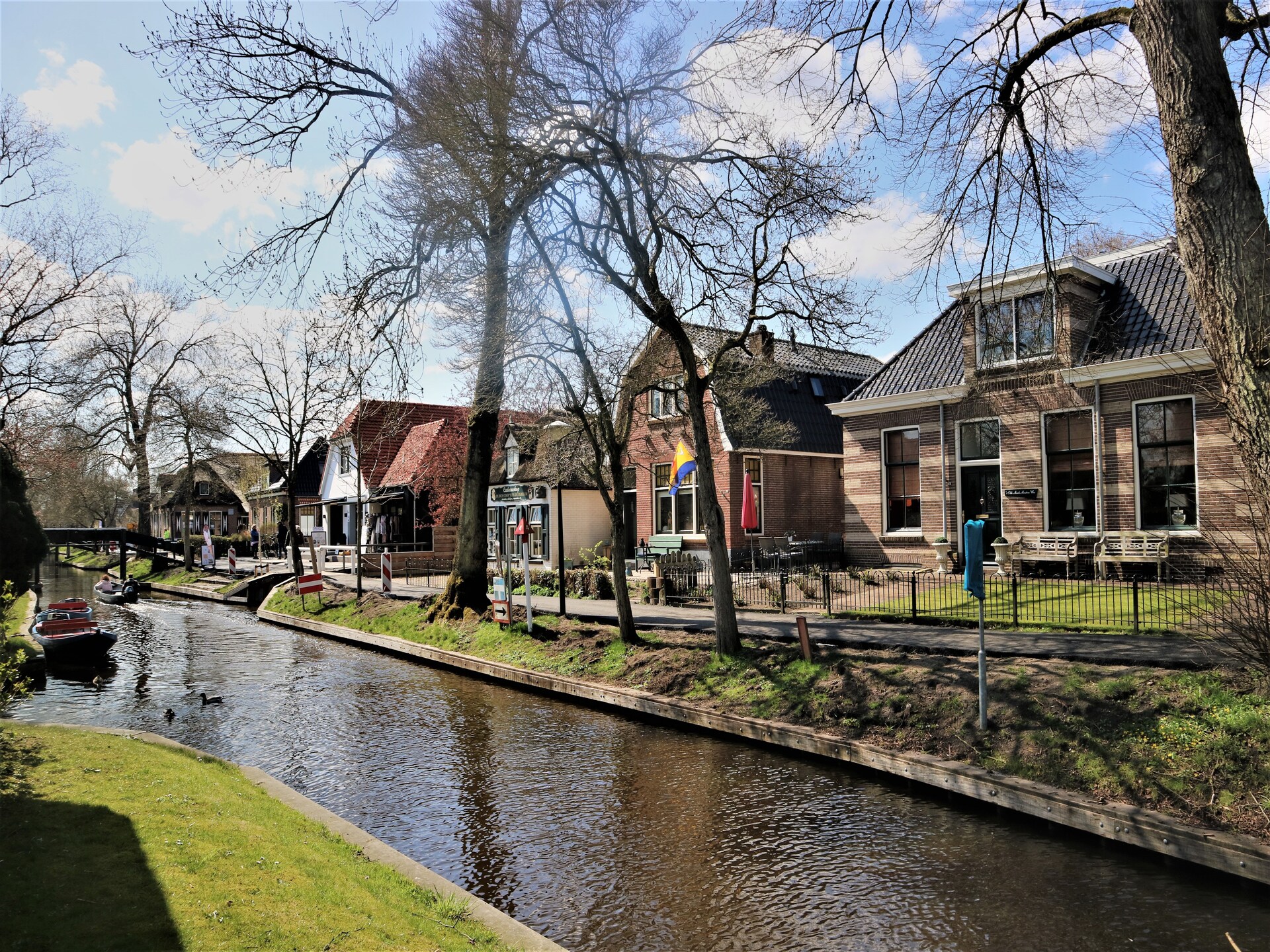 Sfeervol appartement met ontbijt en kano in hartje Giethoorn - foto 7