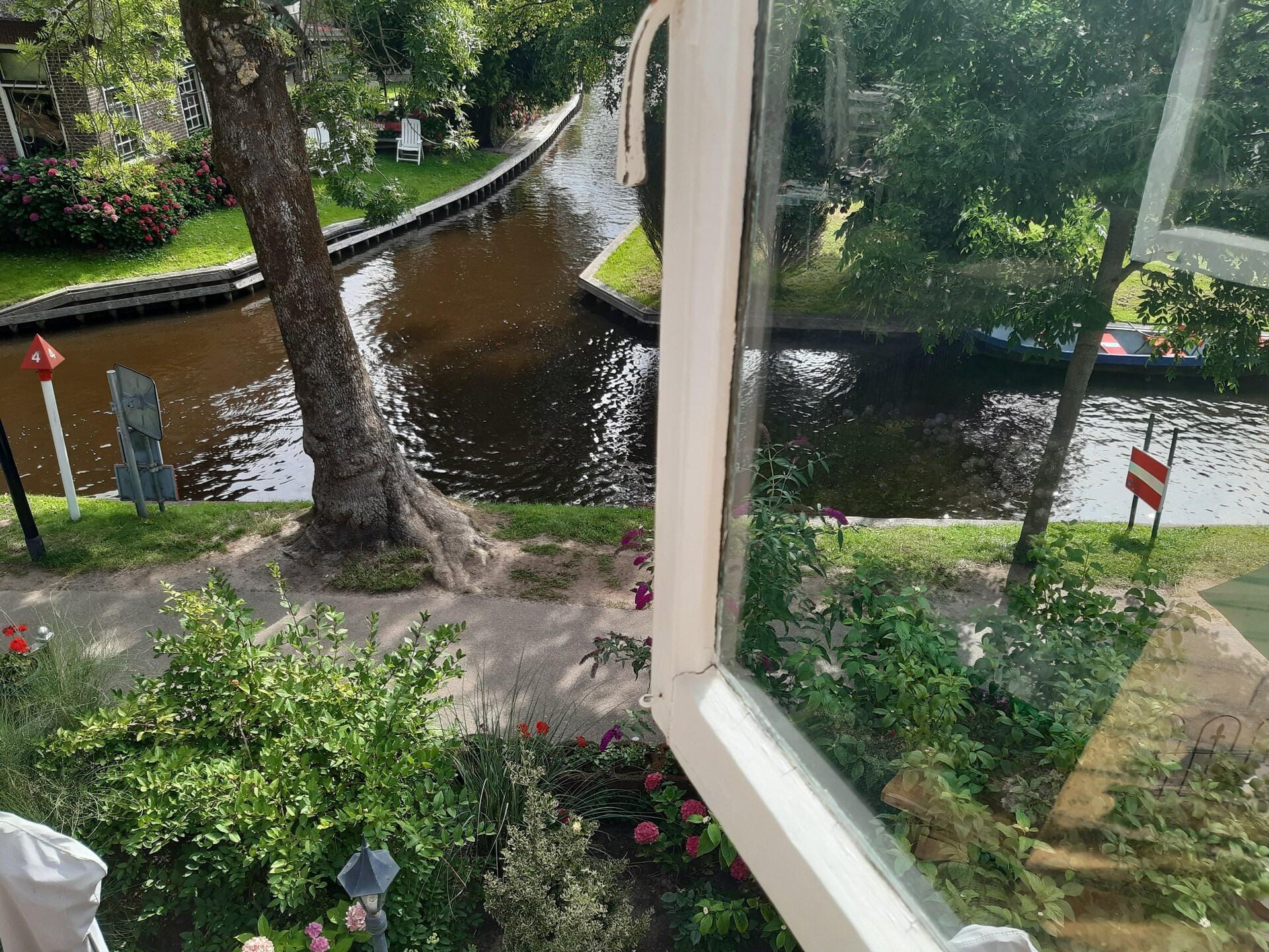 Sfeervol appartement met ontbijt en kano in hartje Giethoorn - foto 23