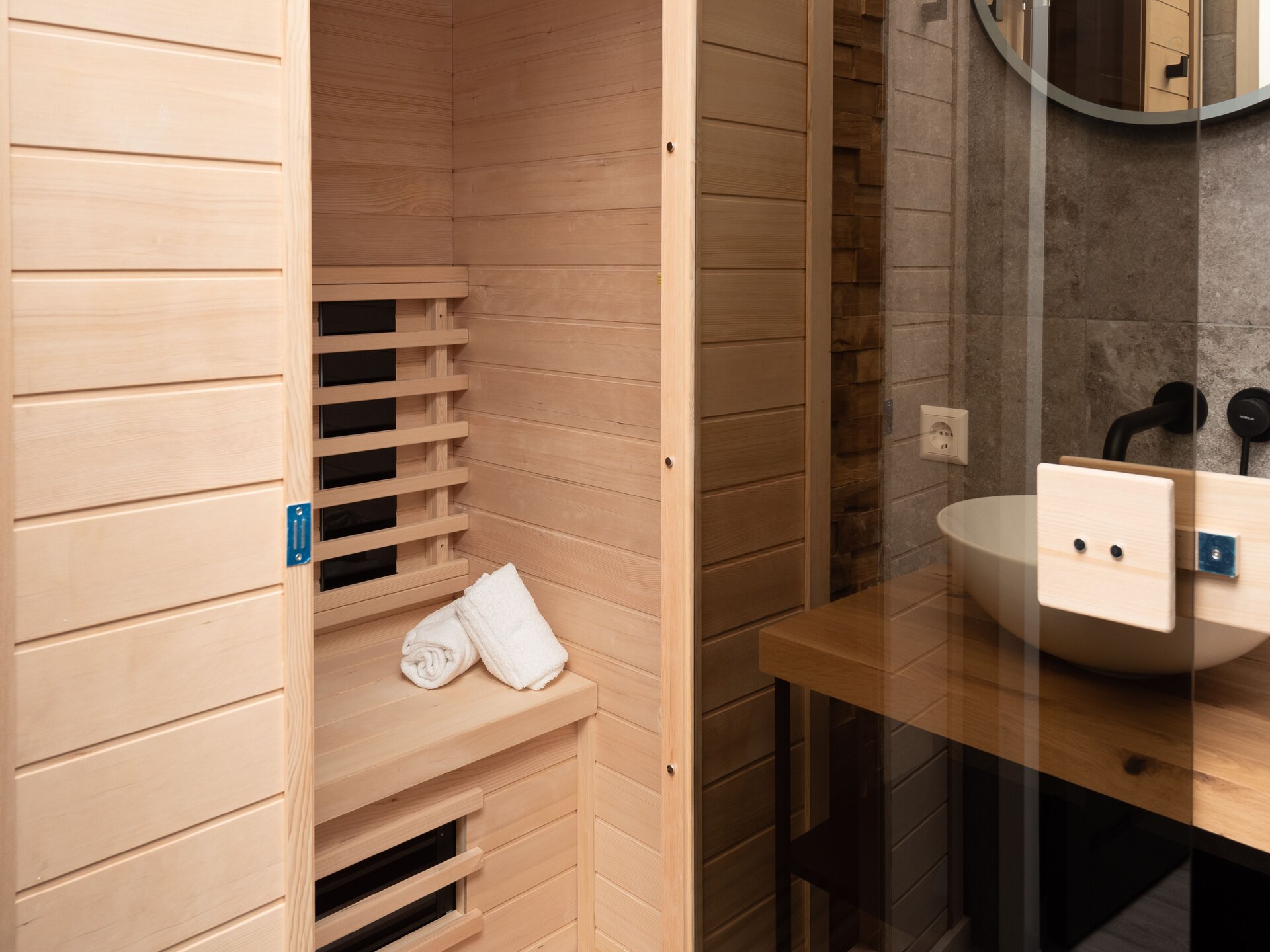 Appartement in hartje Renesse met infraroodsauna en balkon - foto 9