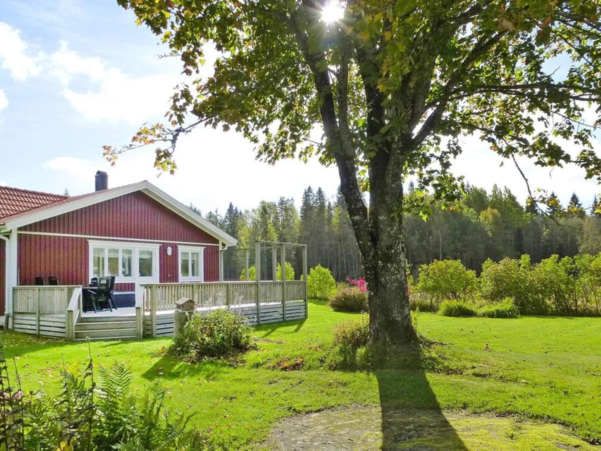 Gezellig vakantiehuis in het bos van Brålanda voor 4 personen - foto 1