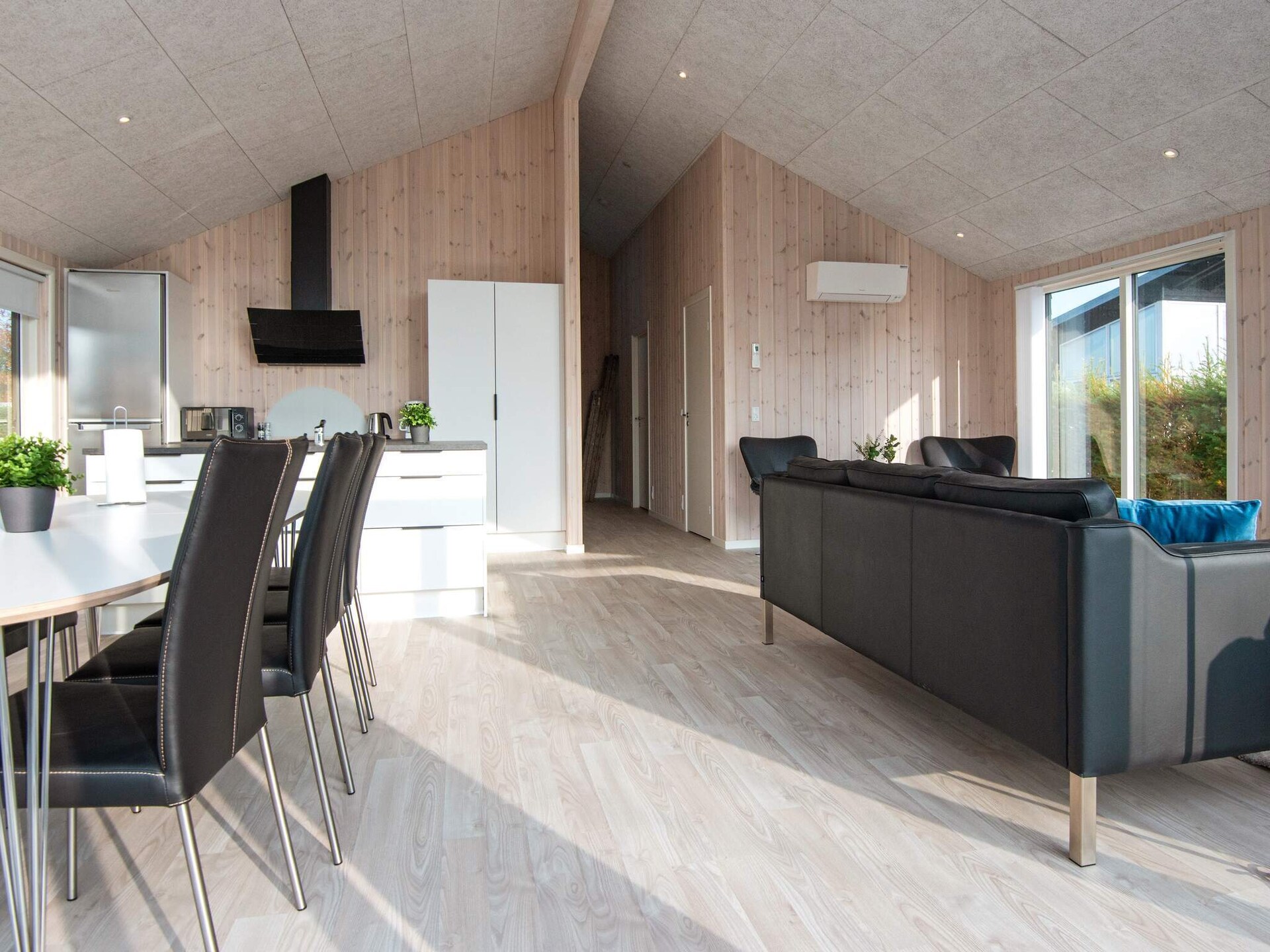 Modern vakantiehuis met whirlpool en sauna op 150 meter van het strand in Børkop - foto 27