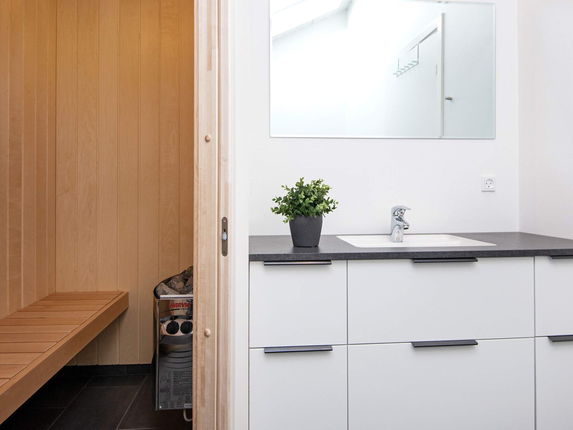 Modern vakantiehuis met whirlpool en sauna op 150 meter van het strand in Børkop - foto 32