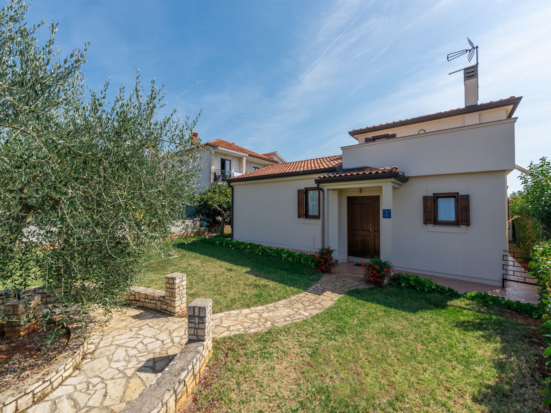 Vrijstaande villa met privézwembad op 2,5 km van zee in Novigrad - foto 9