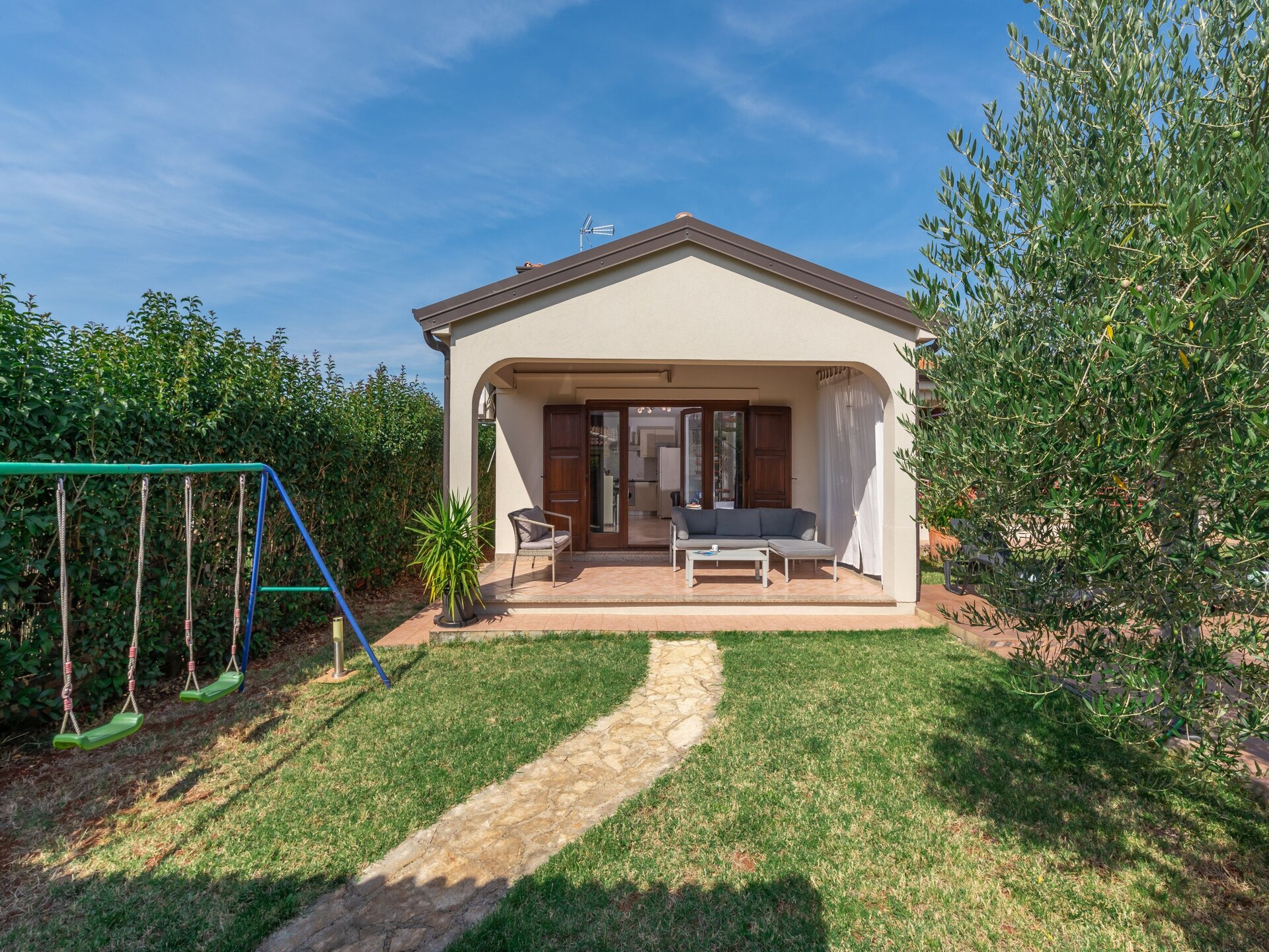 Vrijstaande villa met privézwembad op 2,5 km van zee in Novigrad - foto 19