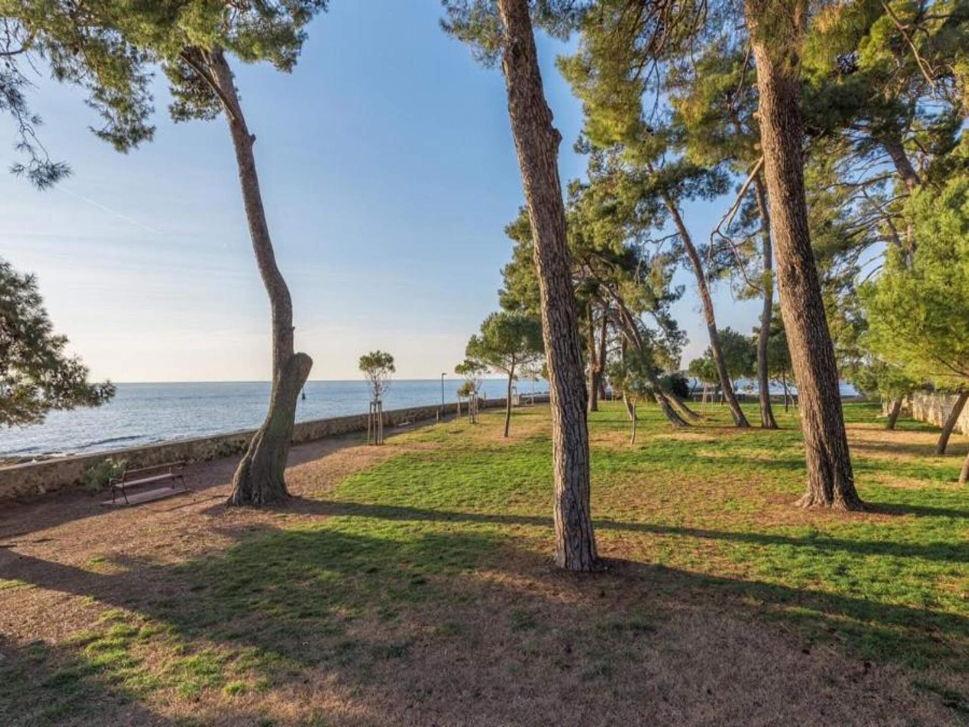 Vrijstaande villa met privézwembad op 2,5 km van zee in Novigrad - foto 31