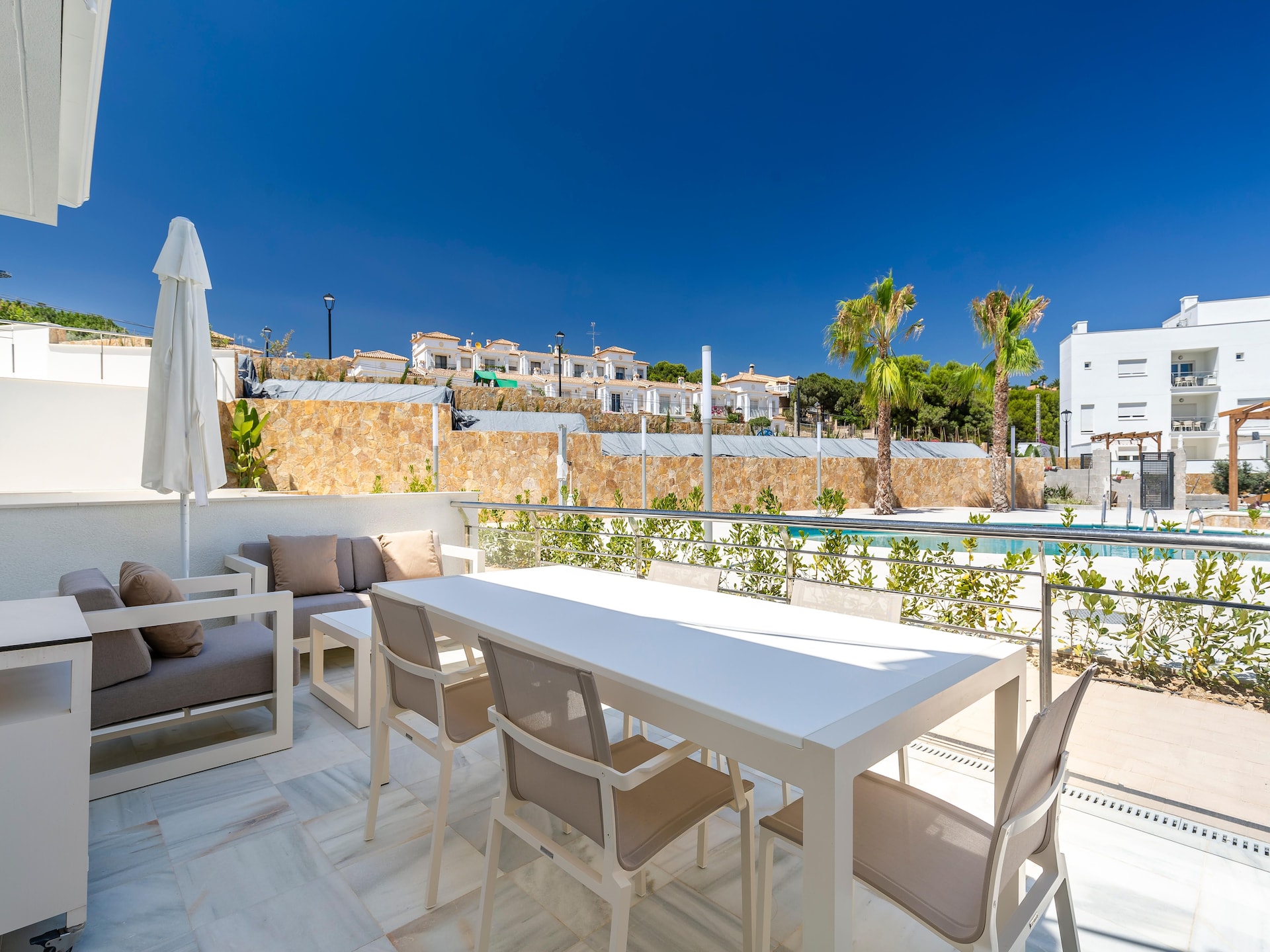 Modern appartement met terras in El Campello - foto 5