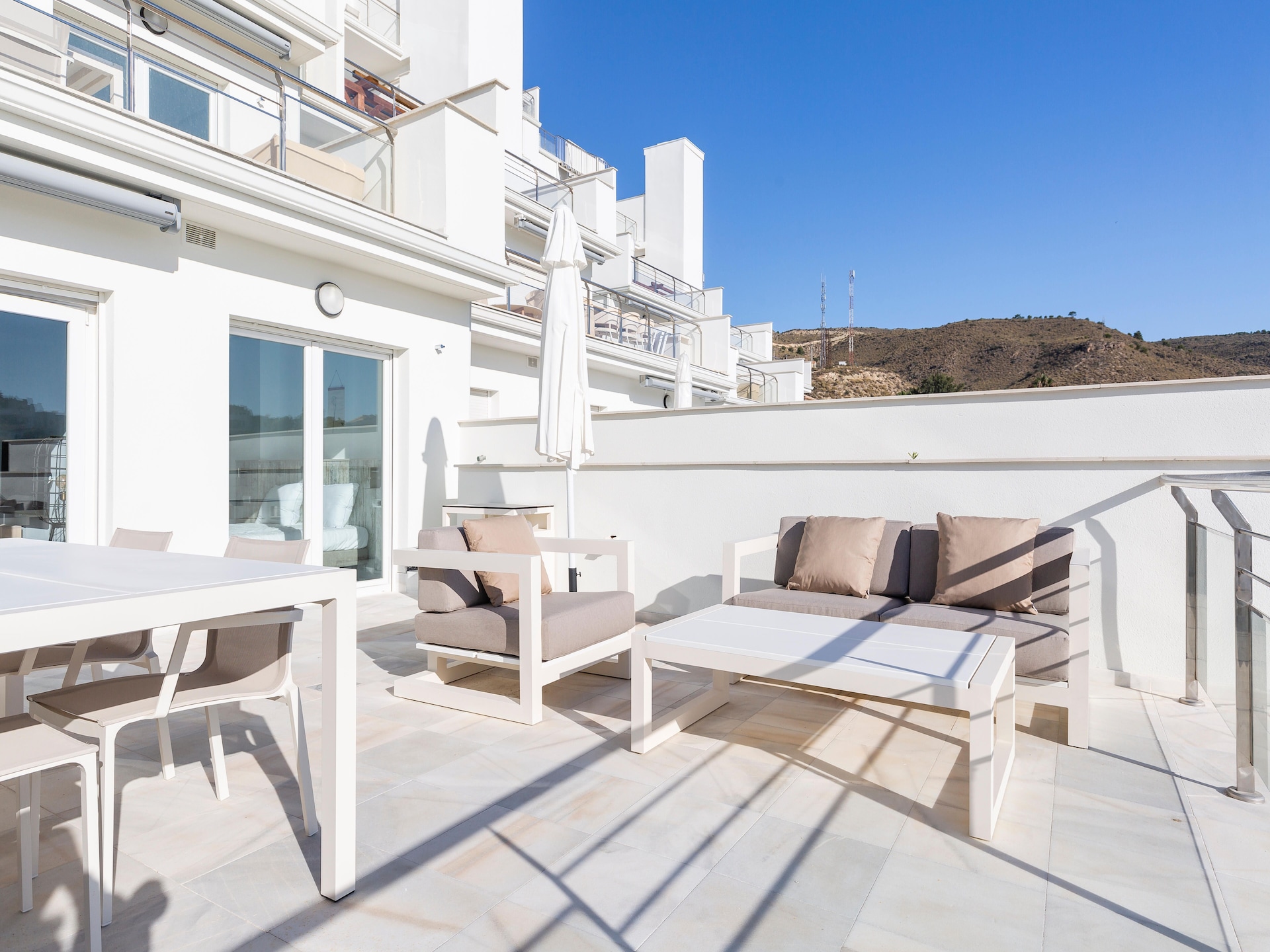Modern appartement met terras in El Campello - foto 21