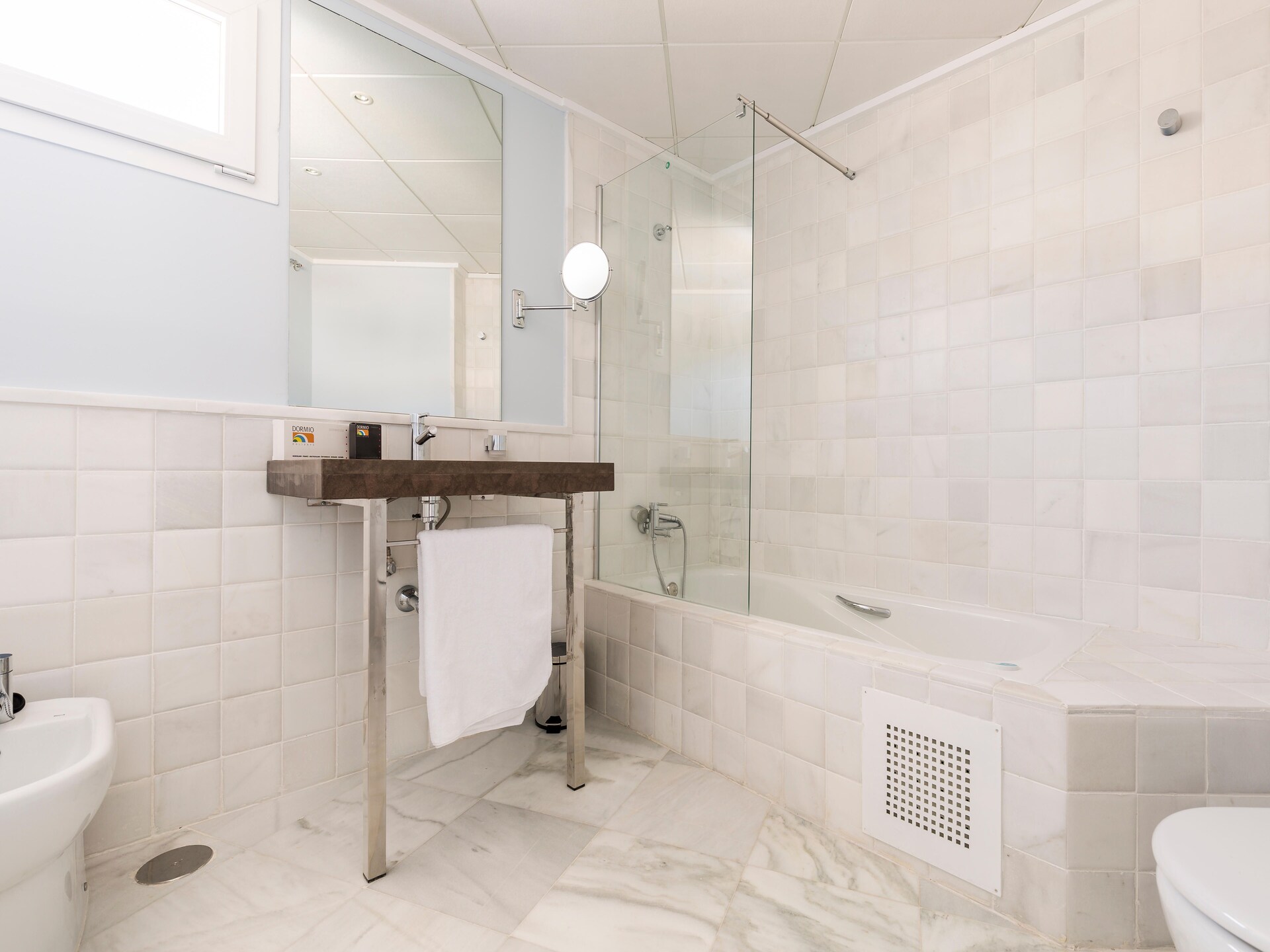 Licht appartement bij El Campello met zwembad, airco & huisdier welkom - foto 18