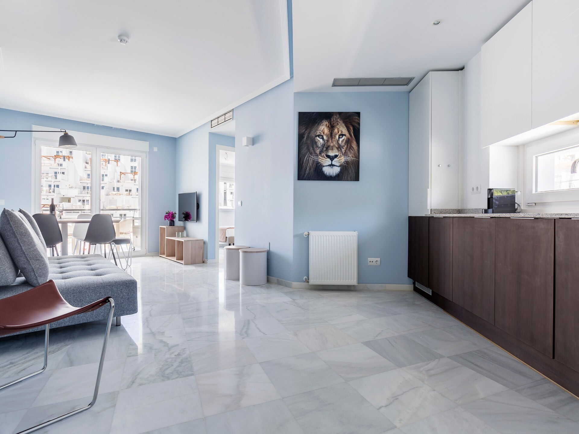 Licht appartement bij El Campello met zwembad, airco & huisdier welkom - foto 13