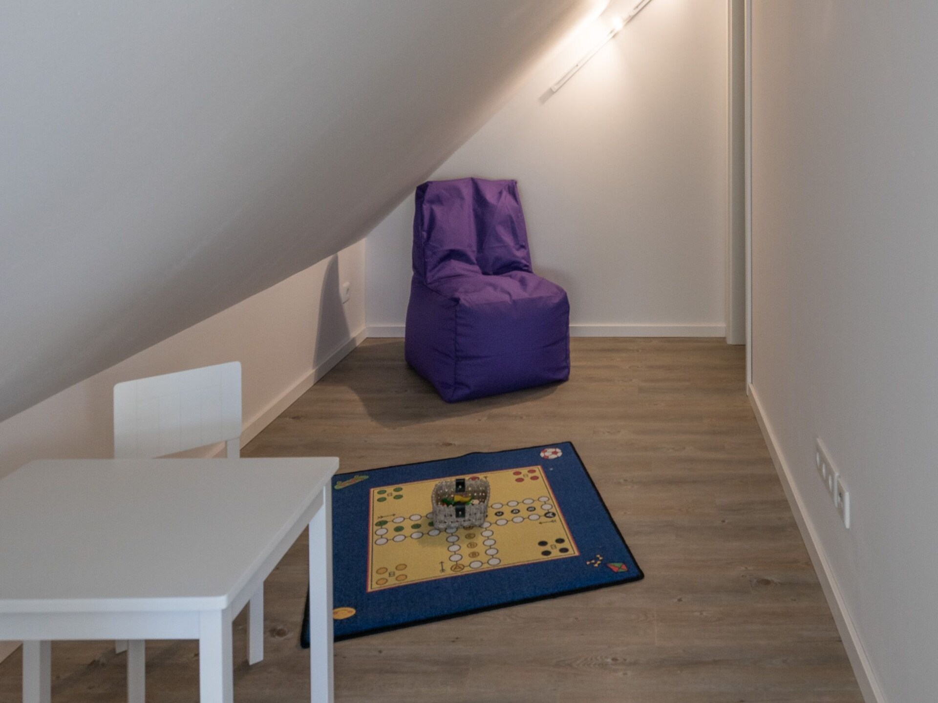 Licht penthouse appartement in het centrum van Husum - foto 16
