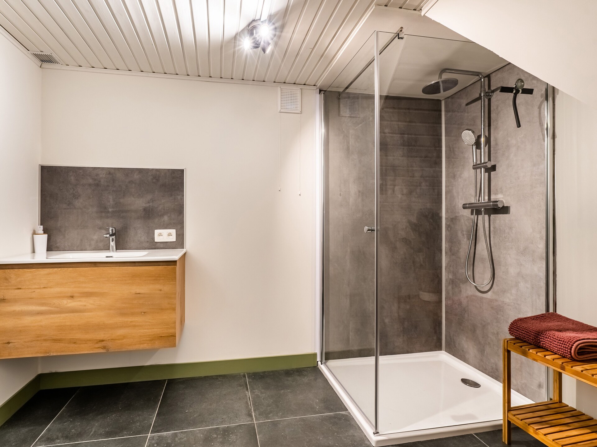 8-persoons vakantiehuis met 4 slaapkamers in Merksplas - foto 8