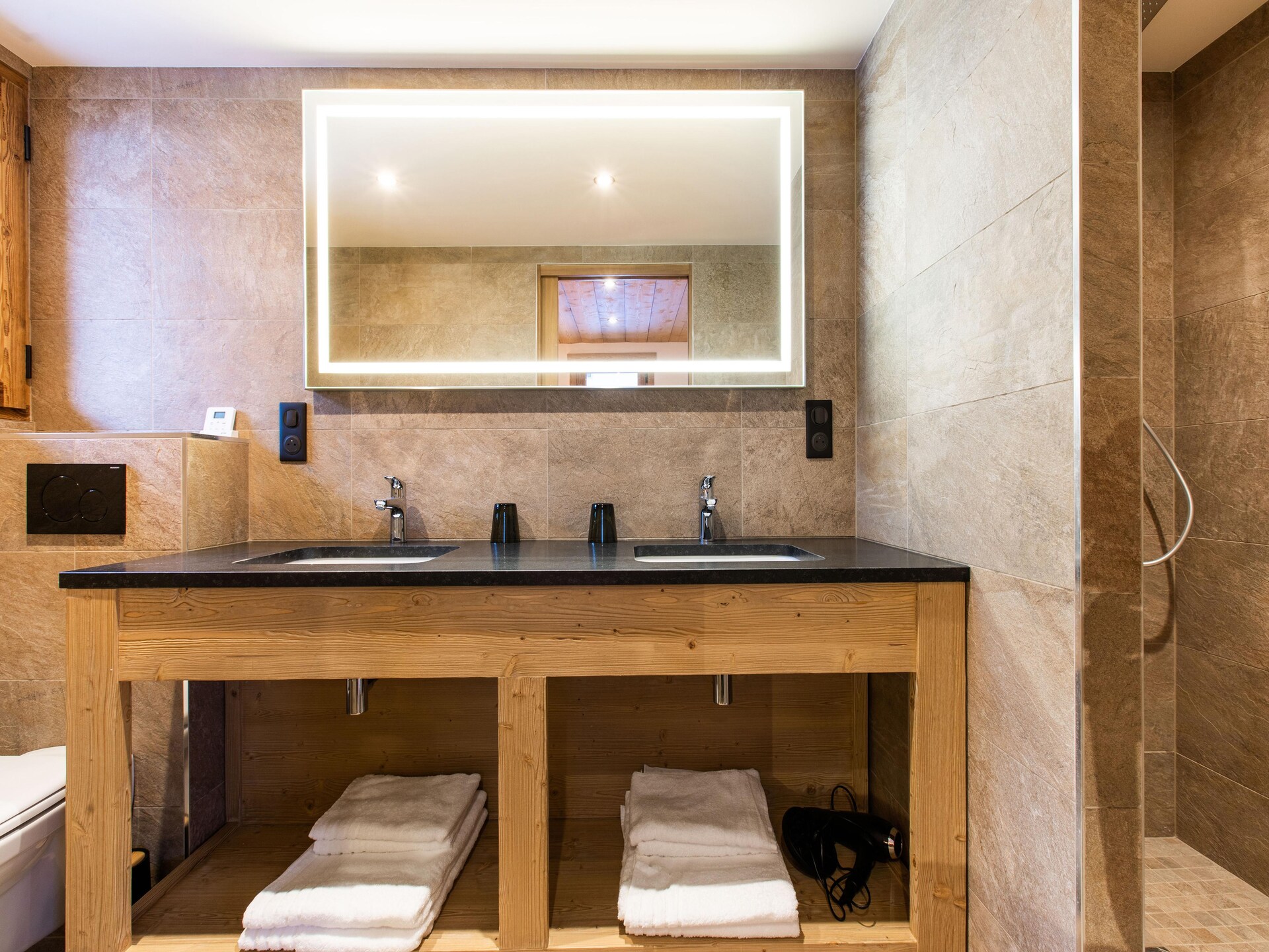 Chalet Le KB: Luxe voor 18 personen direct aan de piste in Champagny - foto 24