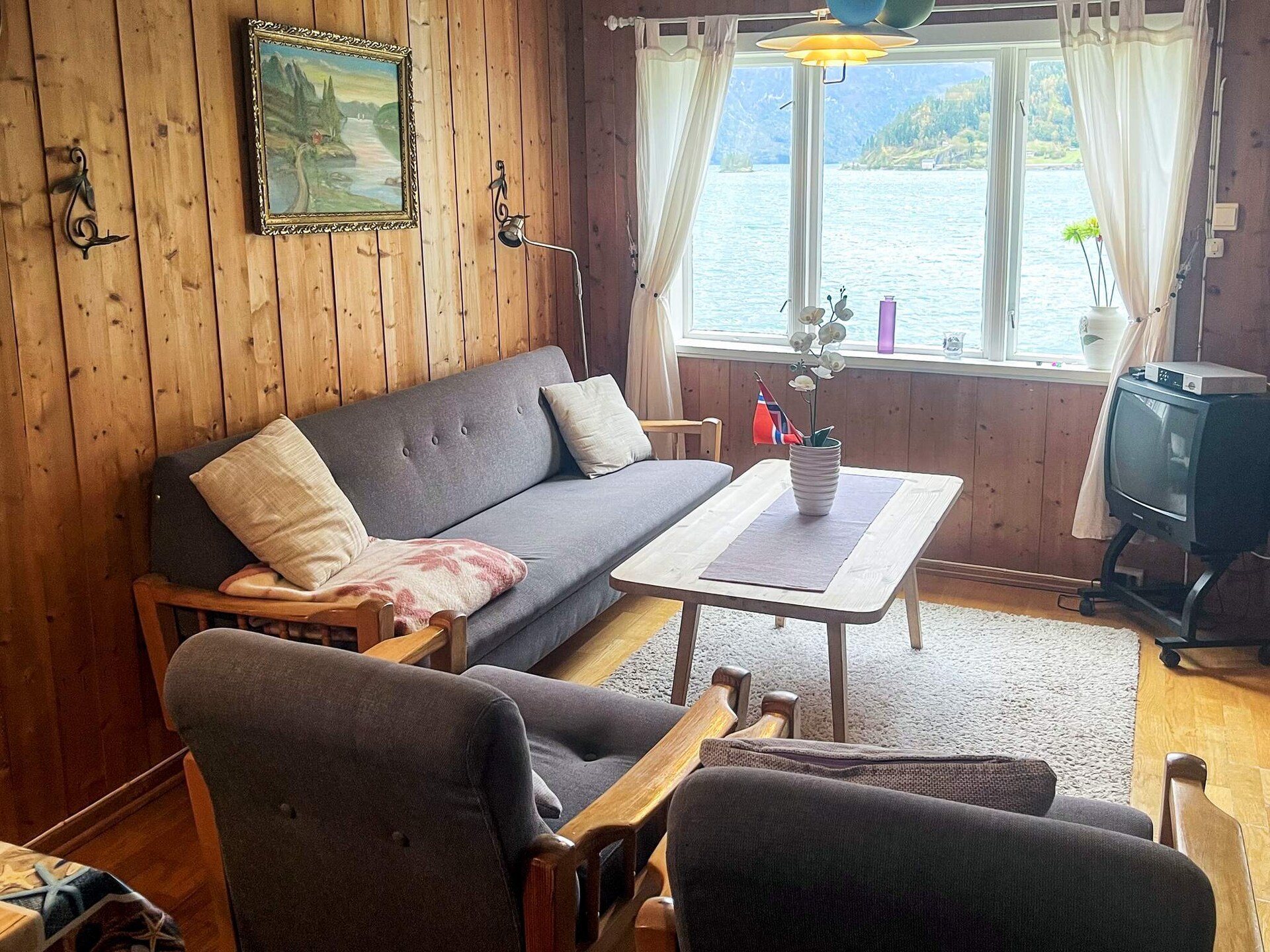 Vrijstaand vakantiehuis aan het Oppstrynsvatnet met privé roeiboot - foto 19