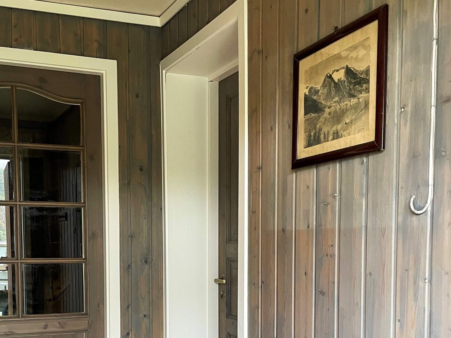 Sfeervol appartement aan het Oppstrynsvatnet met panoramisch uitzicht en eigen boot - foto 16