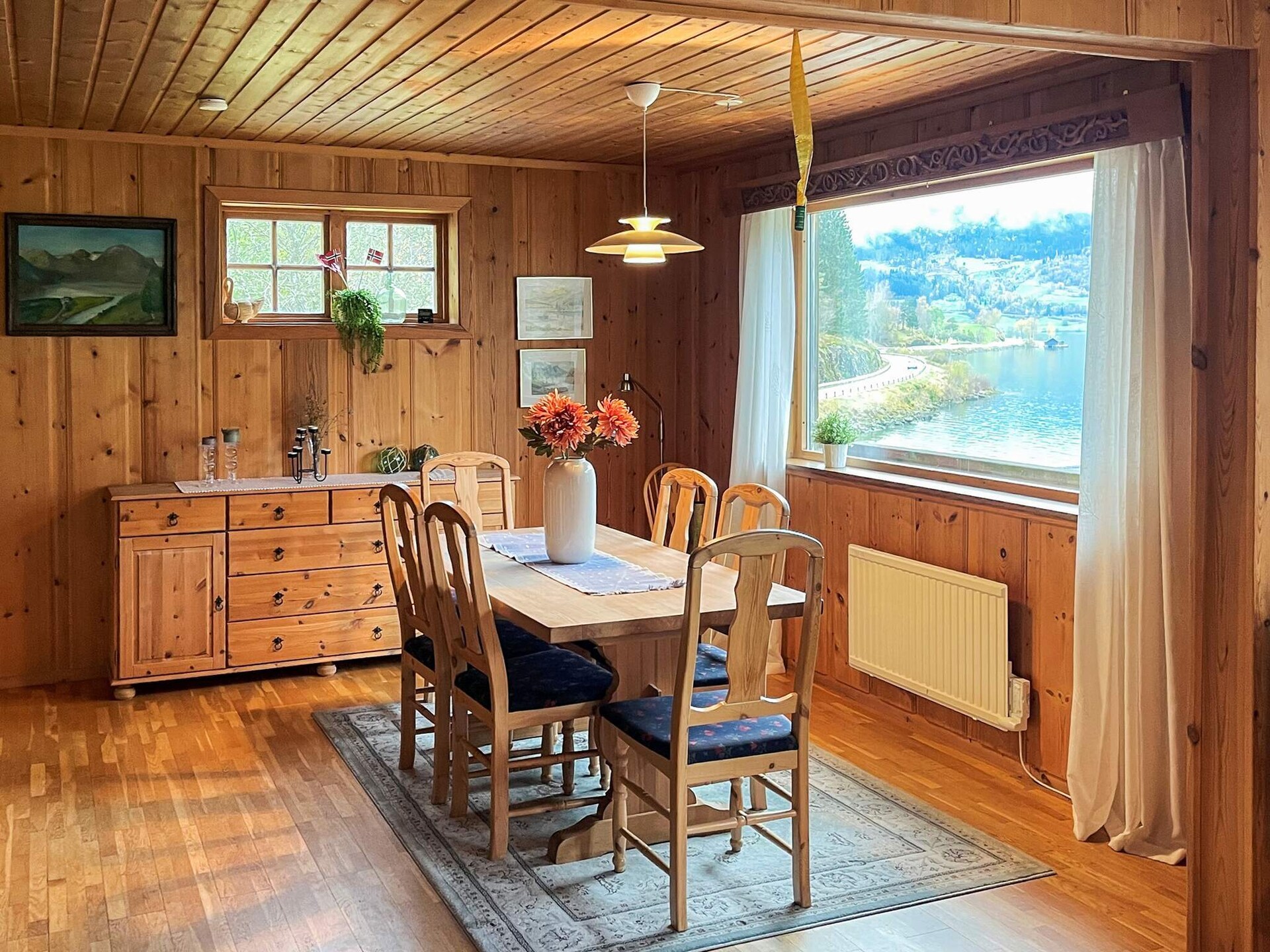 Panoramisch appartement aan het Oppstrynsvatnet met boot en berghutten - foto 13