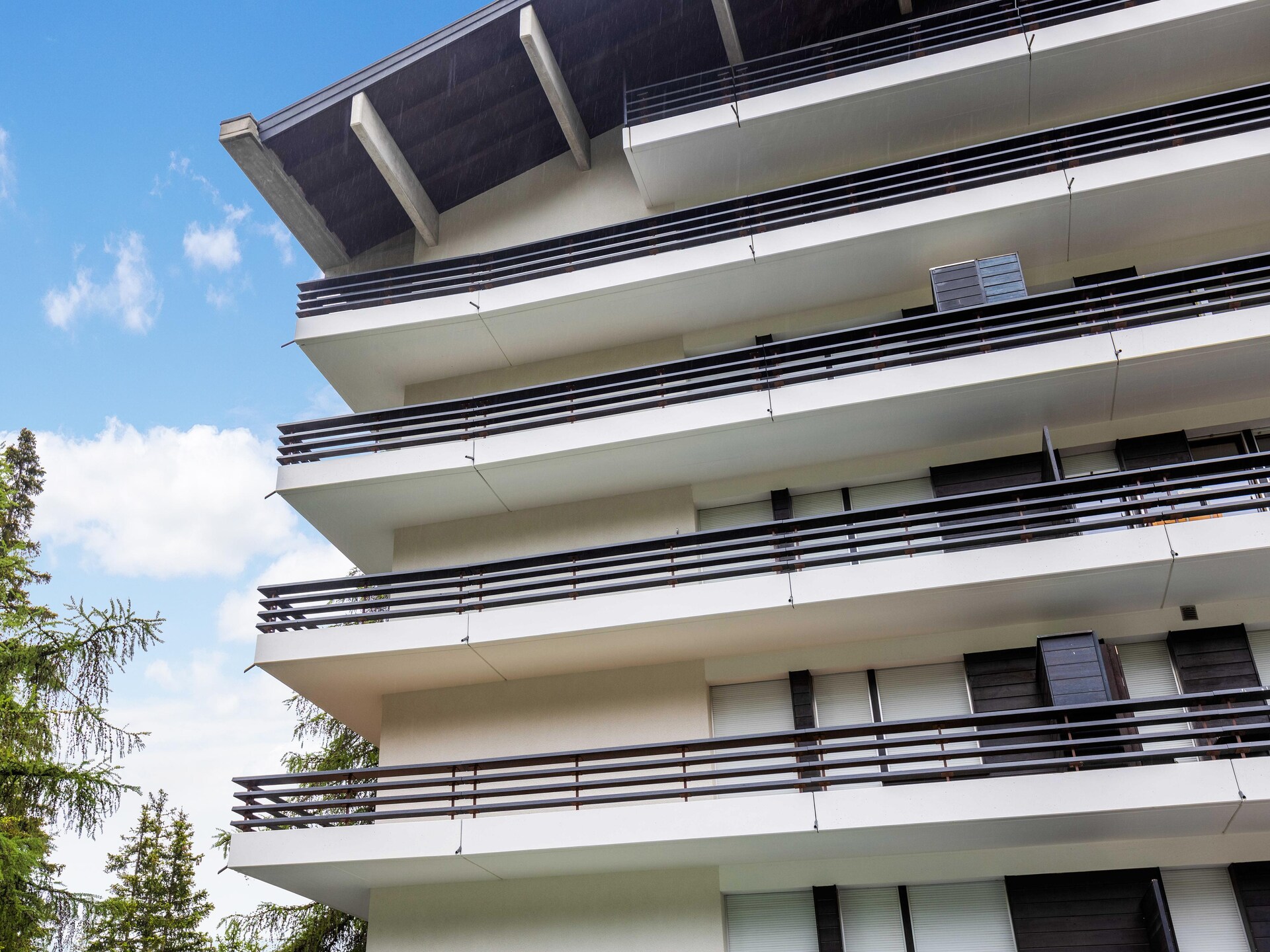 Cransalpin: luxe appartement met zwembad direct aan de piste in Crans-Montana - foto 8