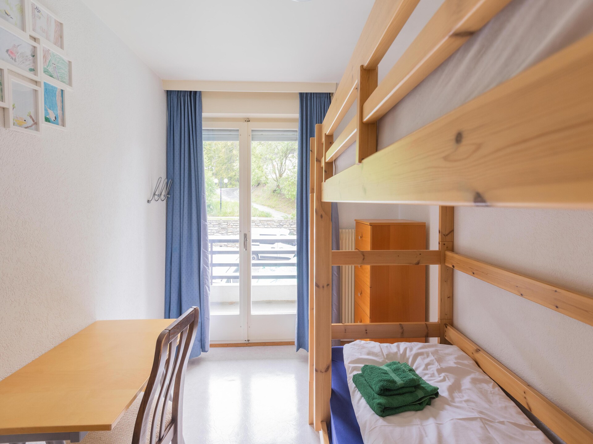 Cransalpin: luxe appartement met zwembad direct aan de piste in Crans-Montana - foto 27