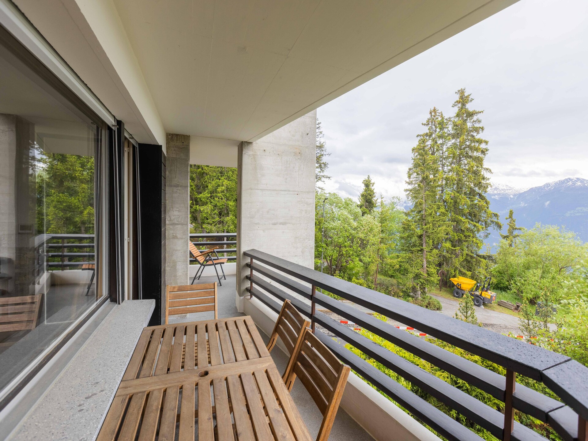 Cransalpin: luxe appartement met zwembad direct aan de piste in Crans-Montana - foto 35