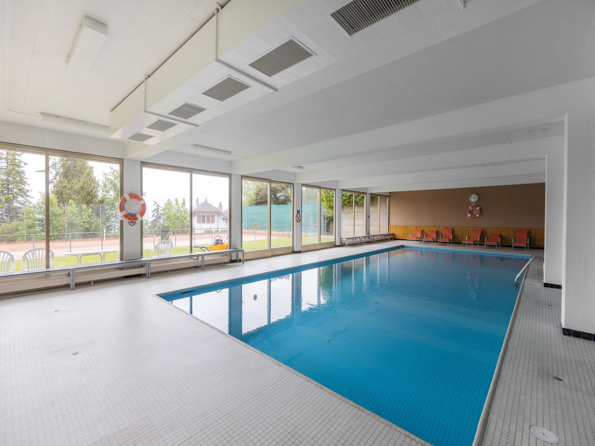 Cransalpin: luxe appartement met zwembad direct aan de piste in Crans-Montana - foto 1