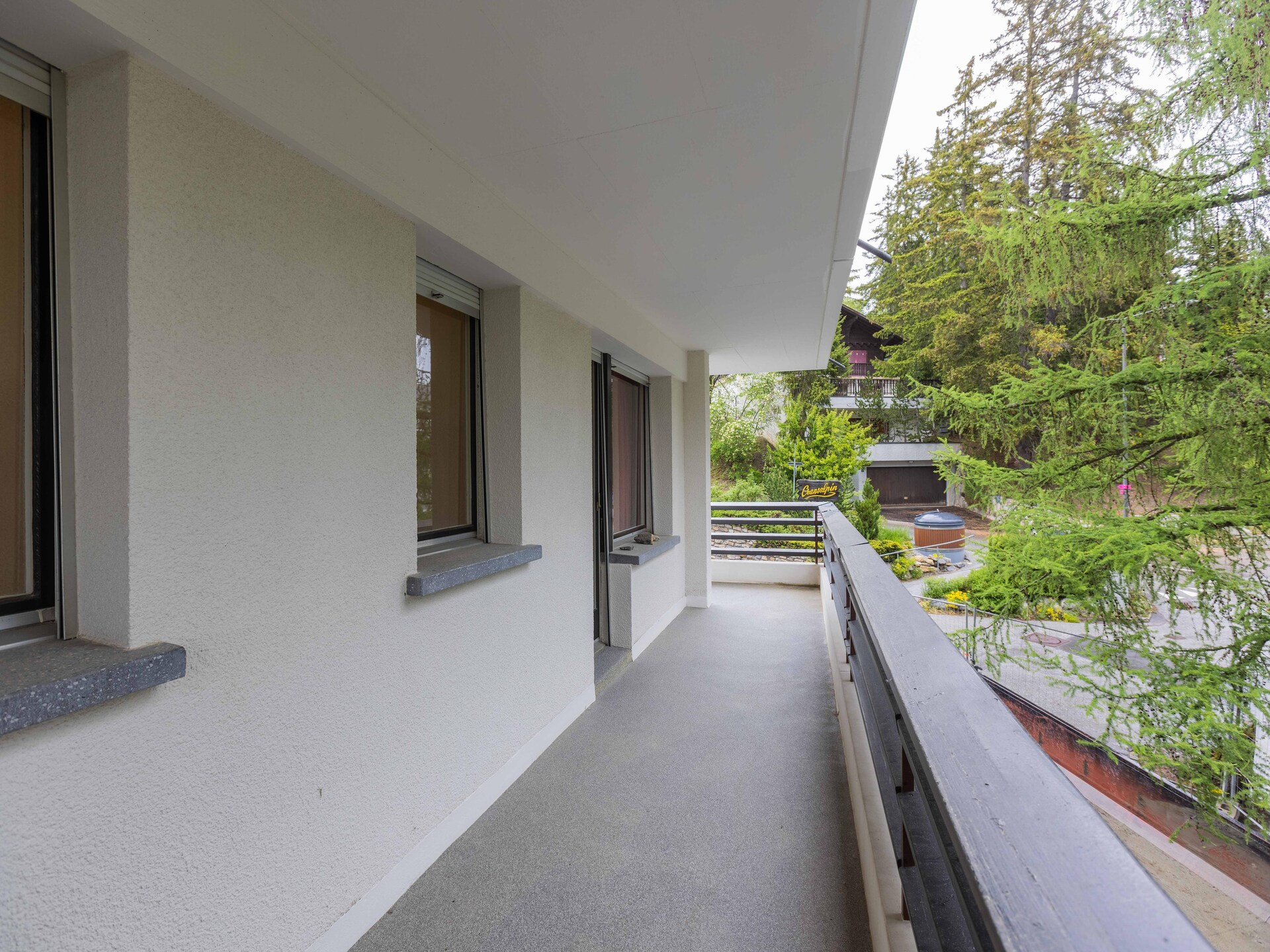 Cransalpin: luxe appartement met zwembad direct aan de piste in Crans-Montana - foto 34
