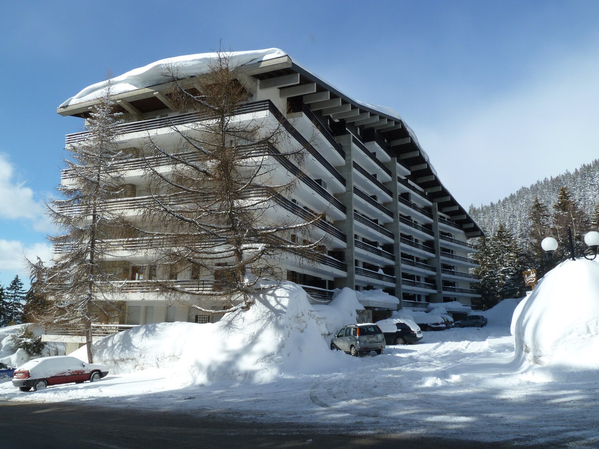 Cransalpin: luxe appartement met zwembad direct aan de piste in Crans-Montana - foto 41