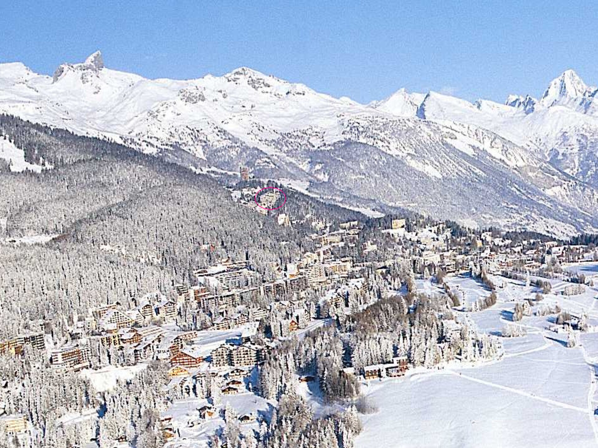 Cransalpin: luxe appartement met zwembad direct aan de piste in Crans-Montana - foto 58
