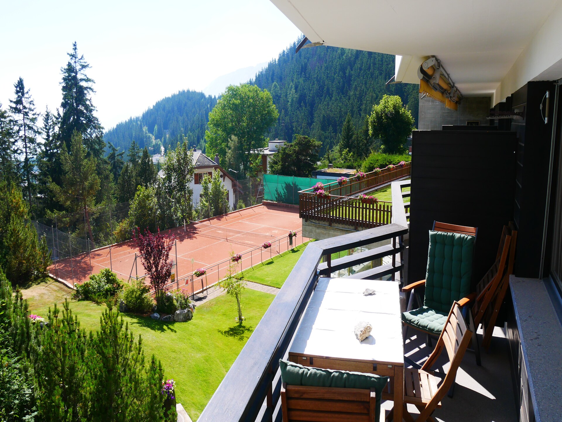 Cransalpin: luxe appartement met zwembad direct aan de piste in Crans-Montana - foto 50