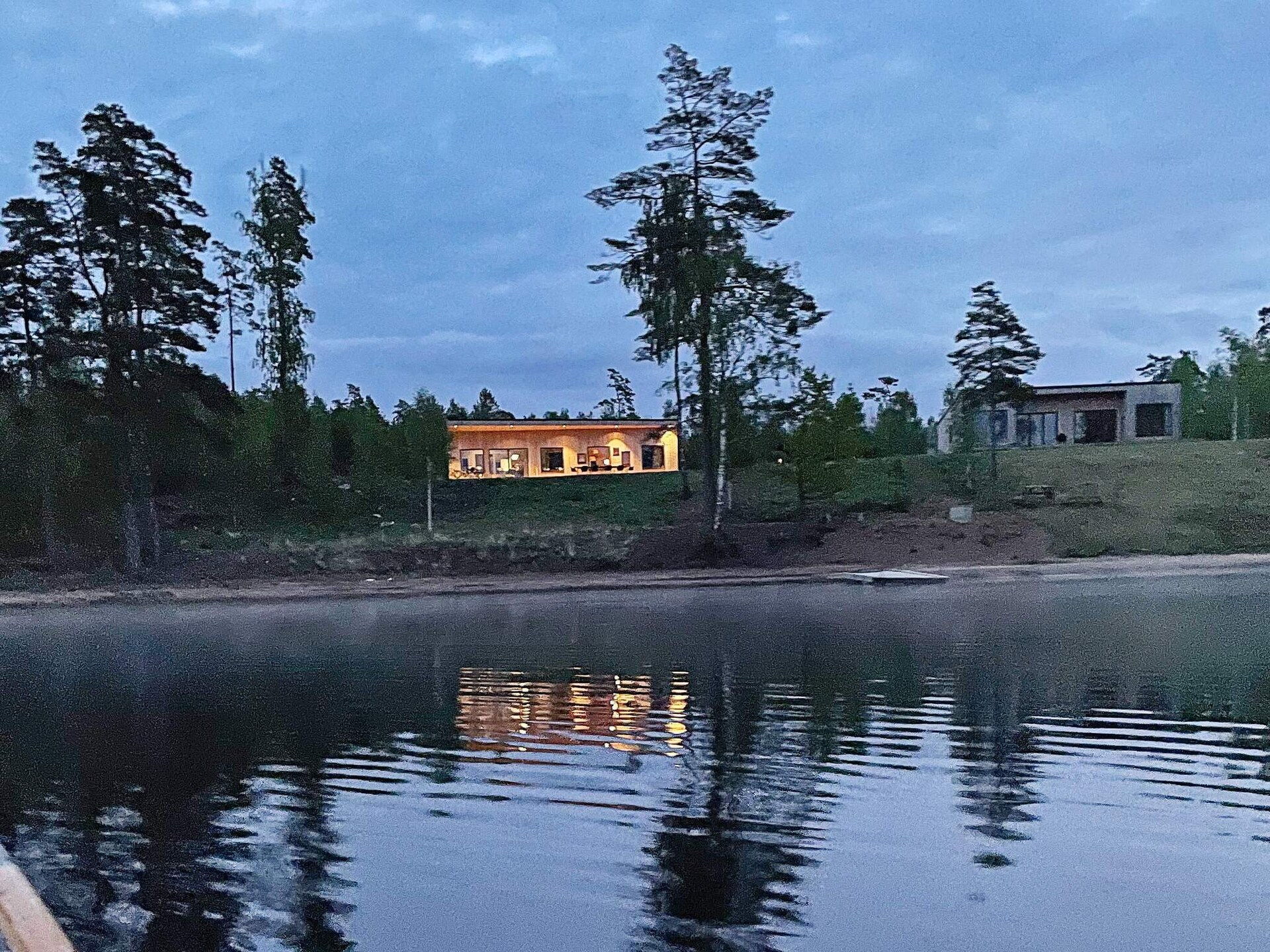 8-persoons vakantiehuis aan het meer in Håcksvik - foto 11