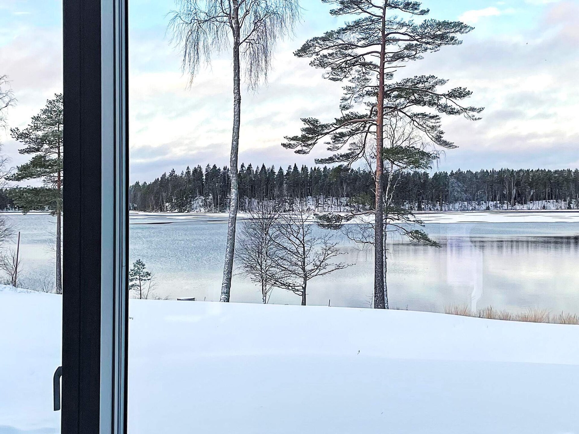 8-persoons vakantiehuis aan het meer in Håcksvik - foto 41