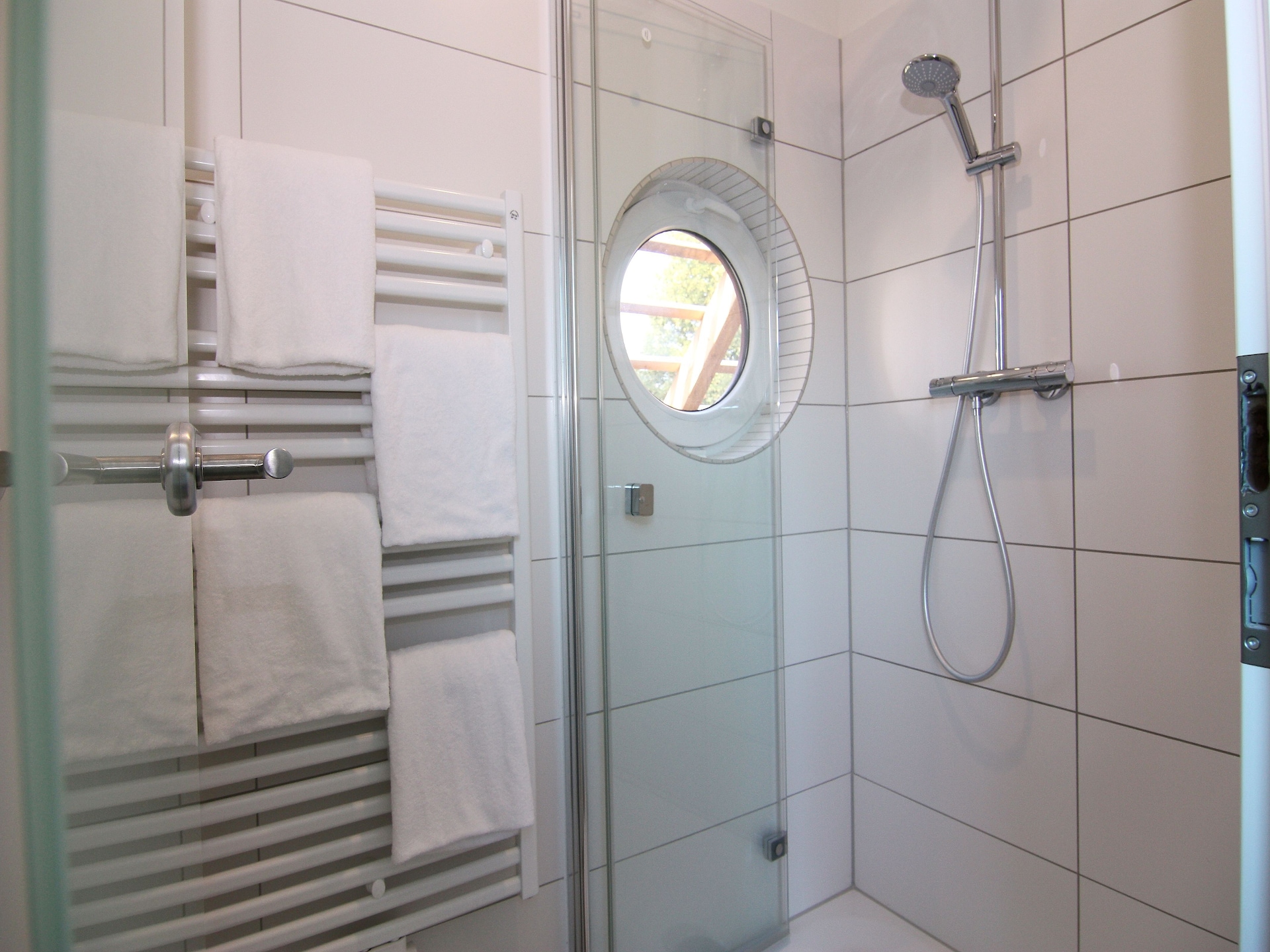 Modern vakantiehuis met buitensauna in Wendorf - foto 12