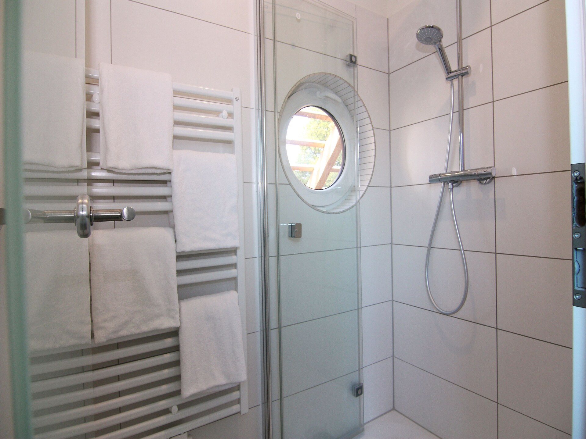 Vrijstaande chalet met privé sauna & airco vlakbij meer - foto 11