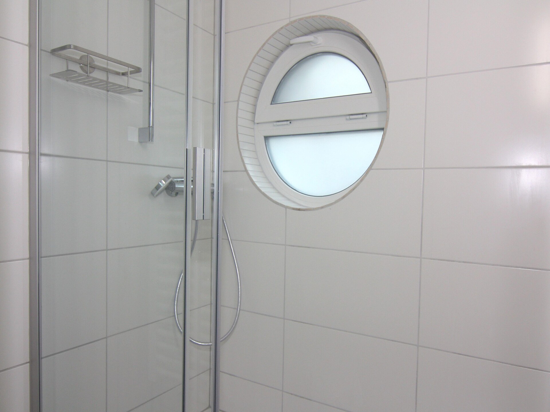 Modern chalet aan golfbaan bij Schwerin, met hotelvoorzieningen - foto 17