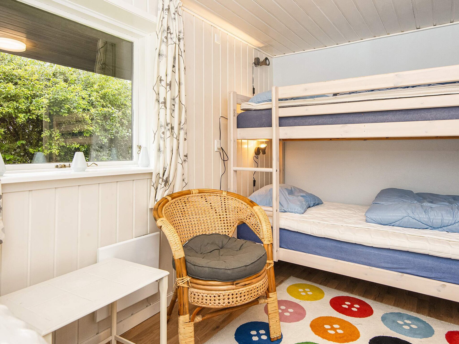 Licht vakantiehuis bij Nissum Fjord met houtkachel en terrassen - foto 27