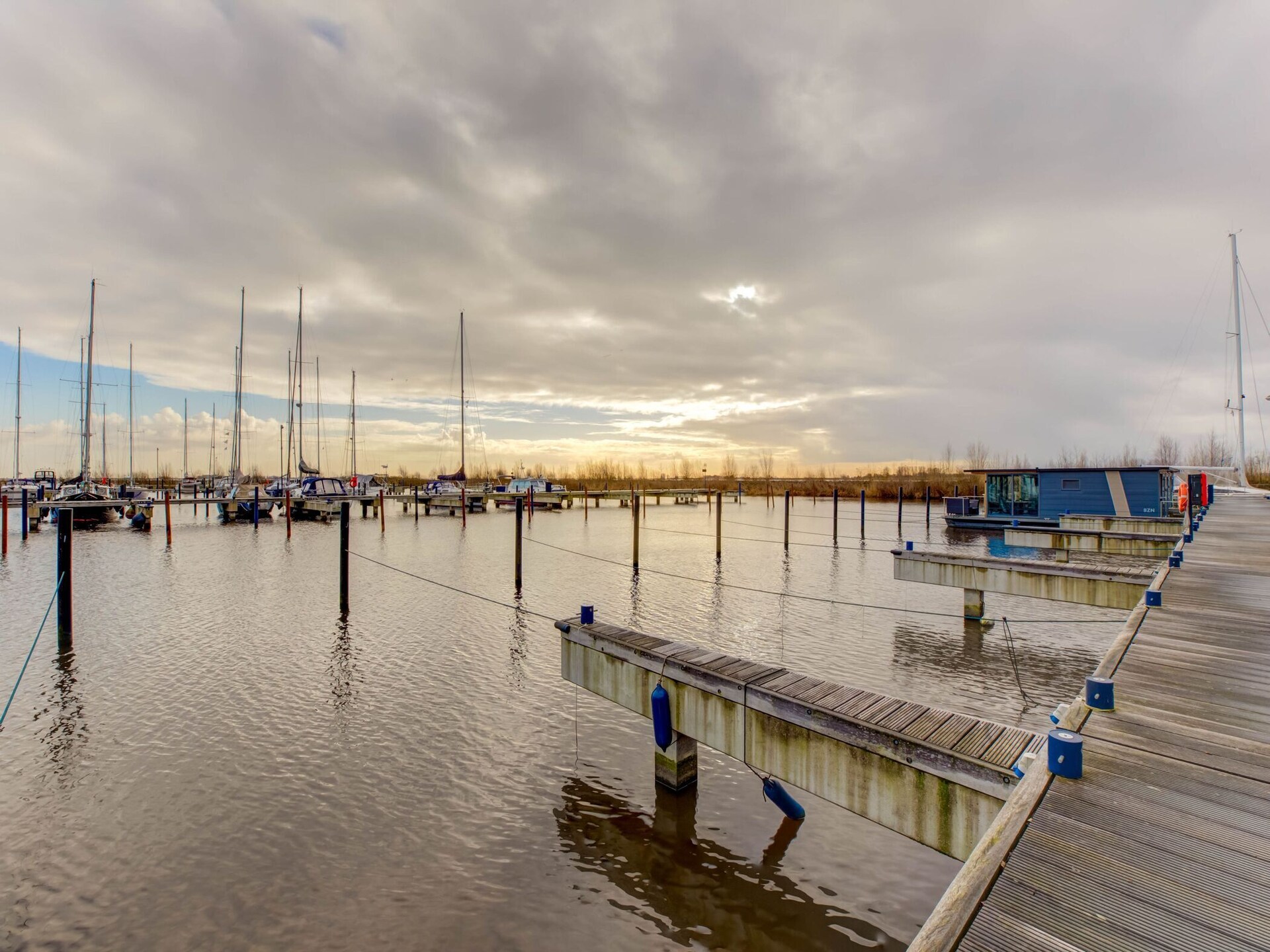 Woonboot Bermuda: Uniek verblijf aan het water in historisch Volendam - foto 22