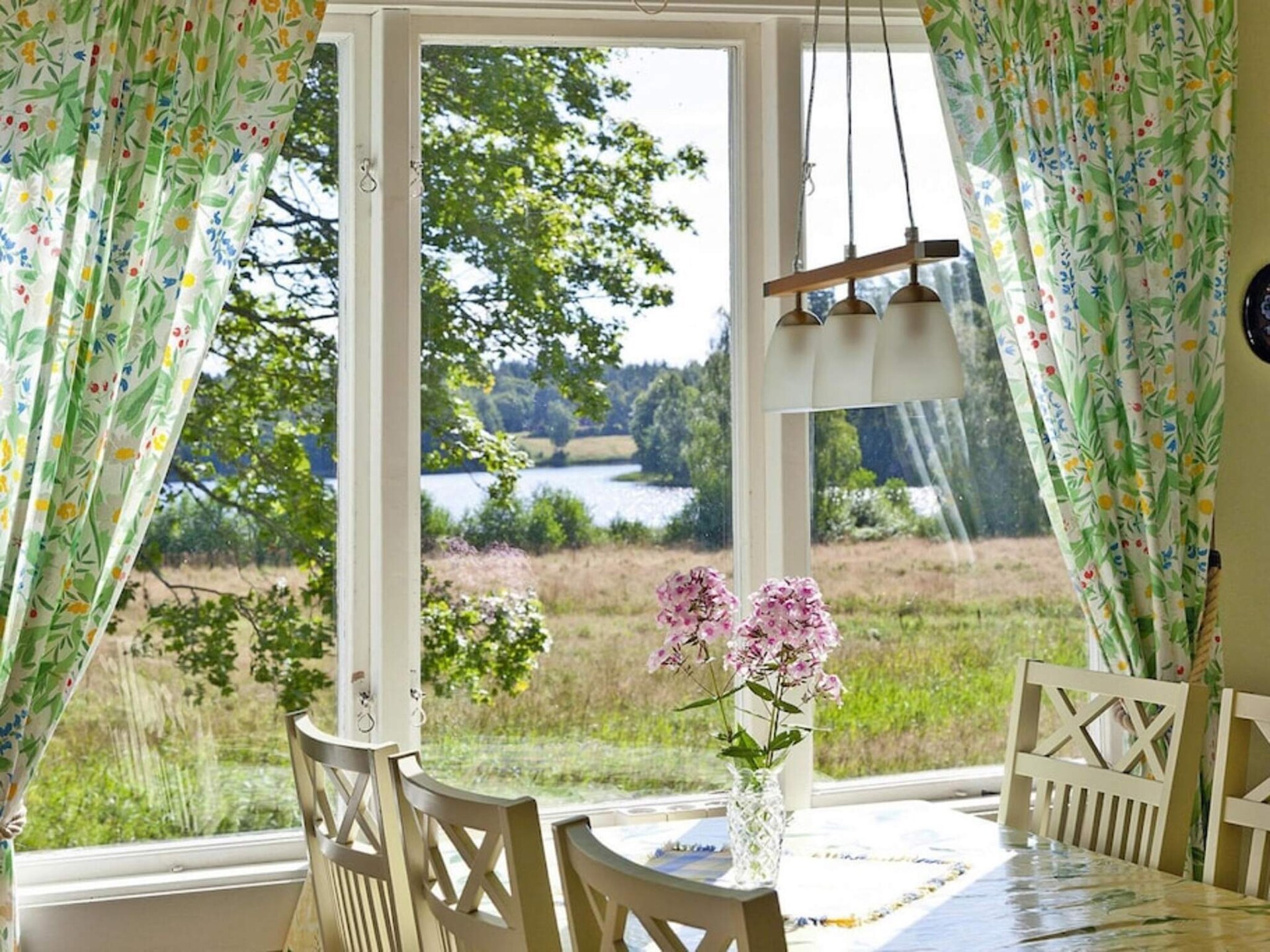 Aan het meer: rustgevend vakantiehuis in Brålanda - foto 16