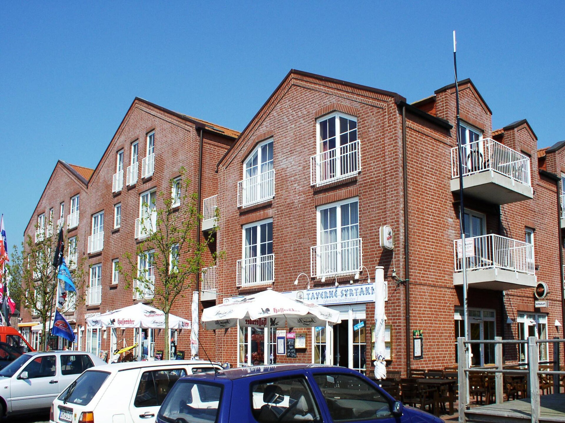 Licht appartement met Frans balkon in Orth, 5 km van strand - foto 1