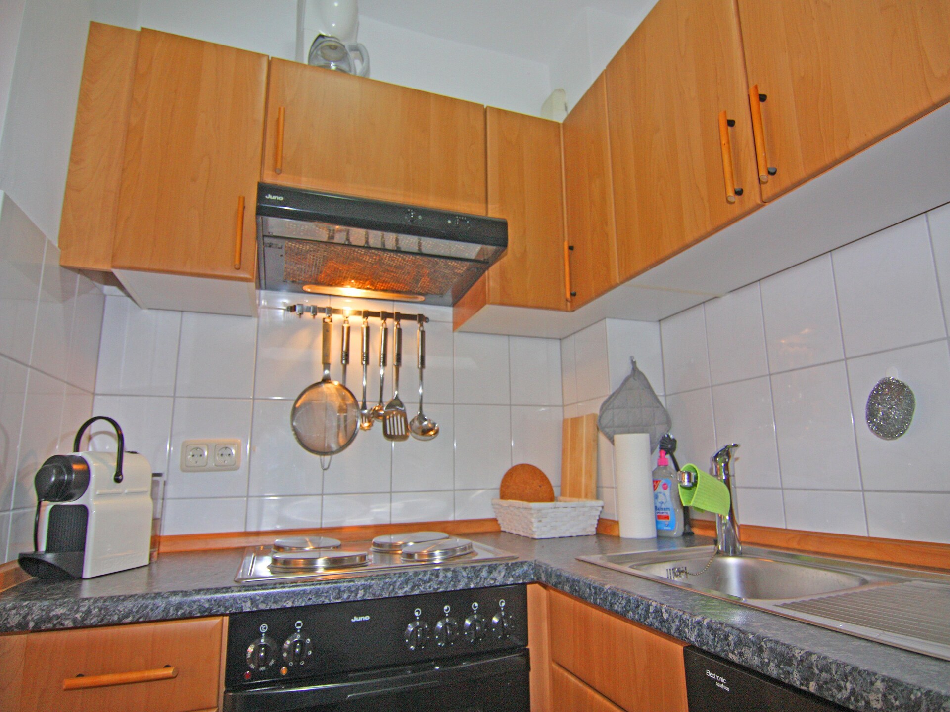 Licht appartement met Frans balkon in Orth, 5 km van strand - foto 12